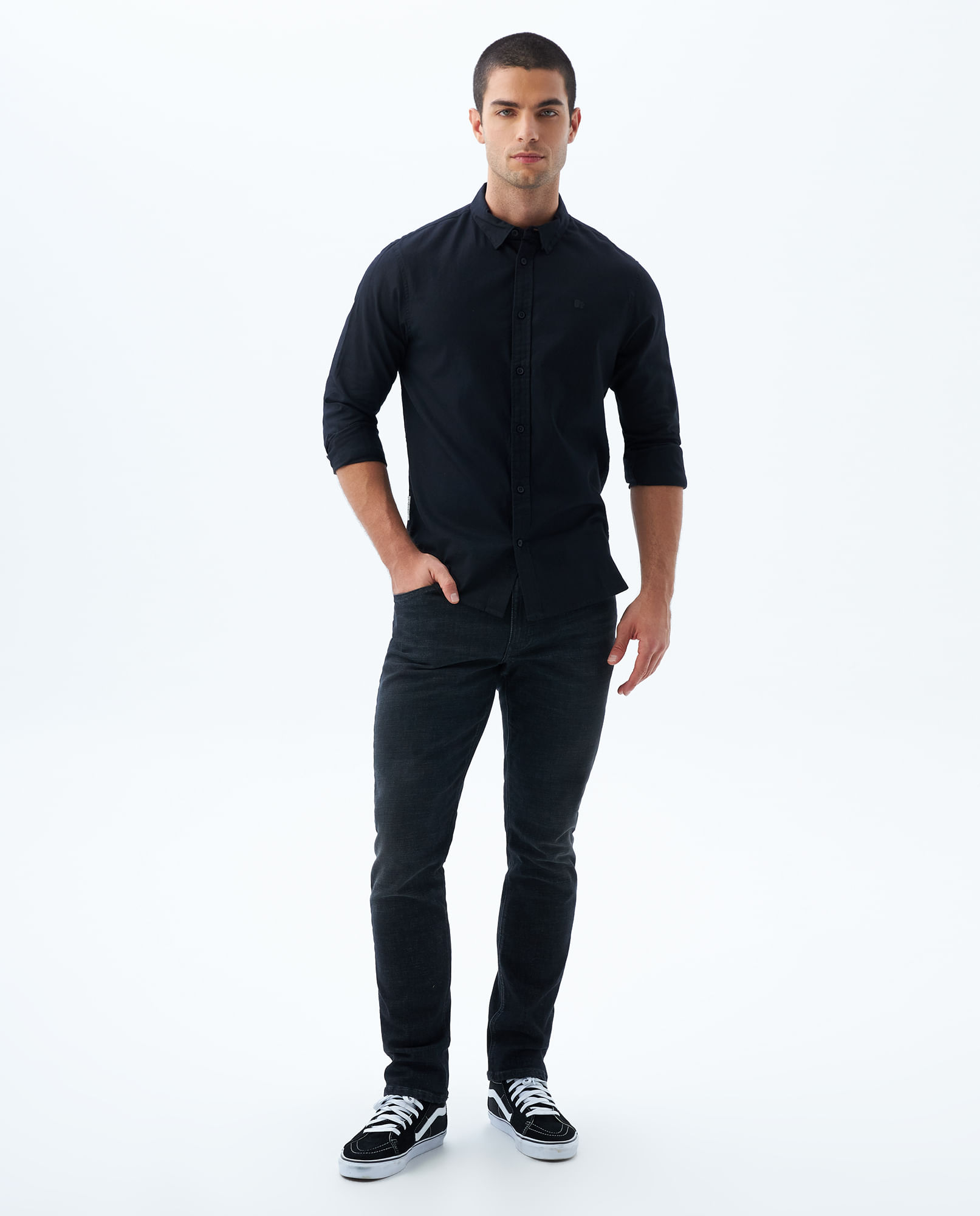 Camisa con botones para hombre