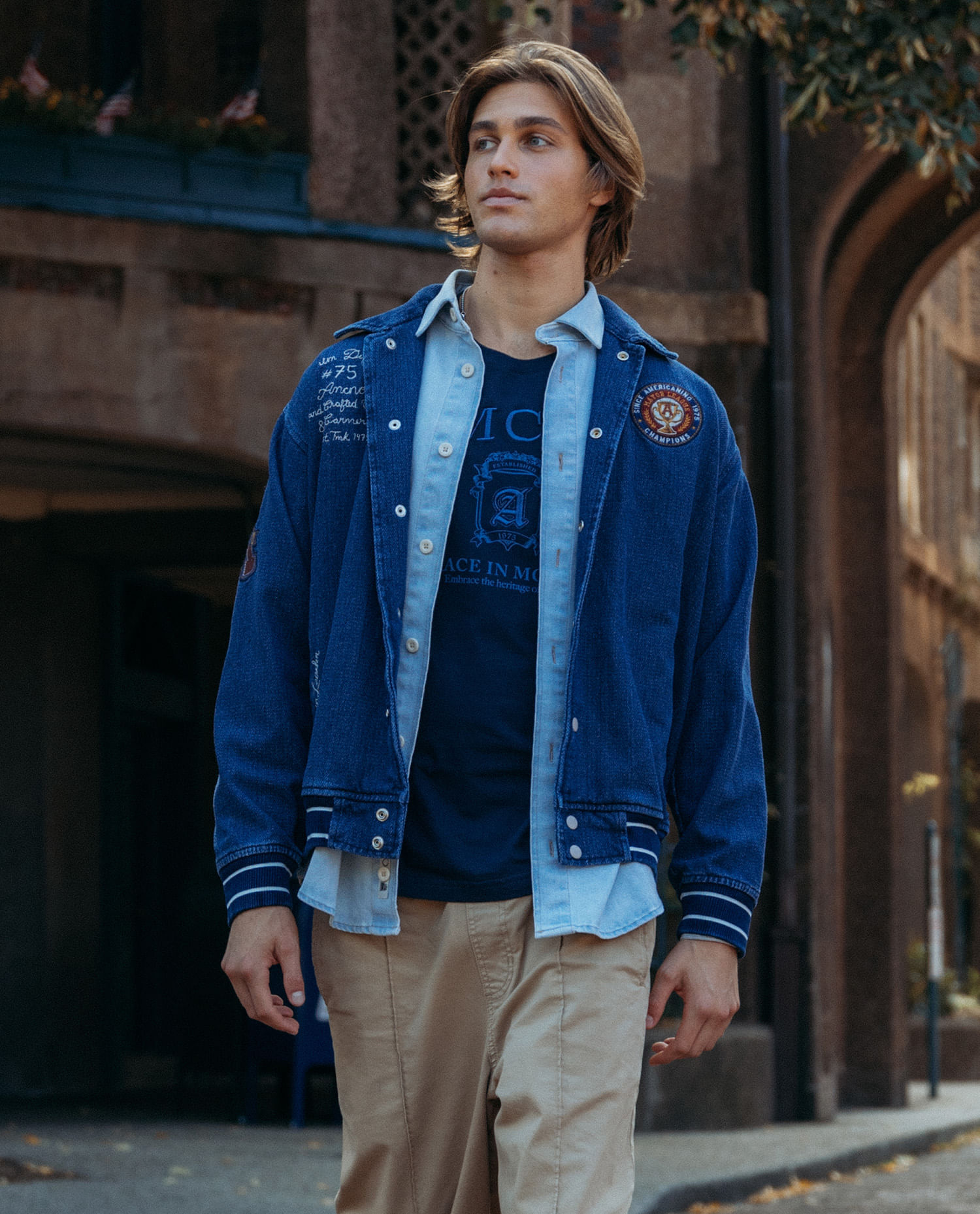 Chaqueta bomber bordada para hombre
