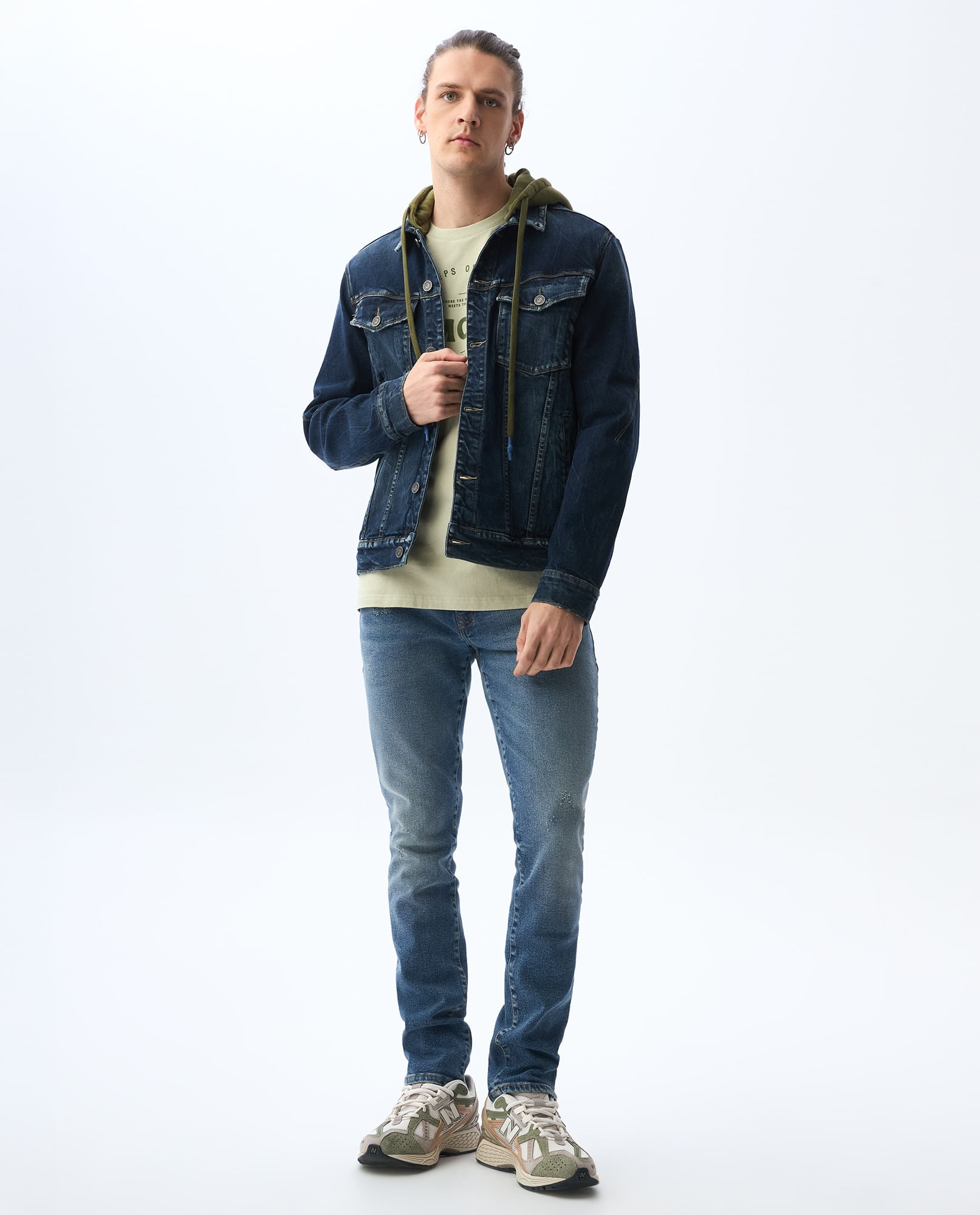 Chaqueta Trucker con capucha removible para hombre