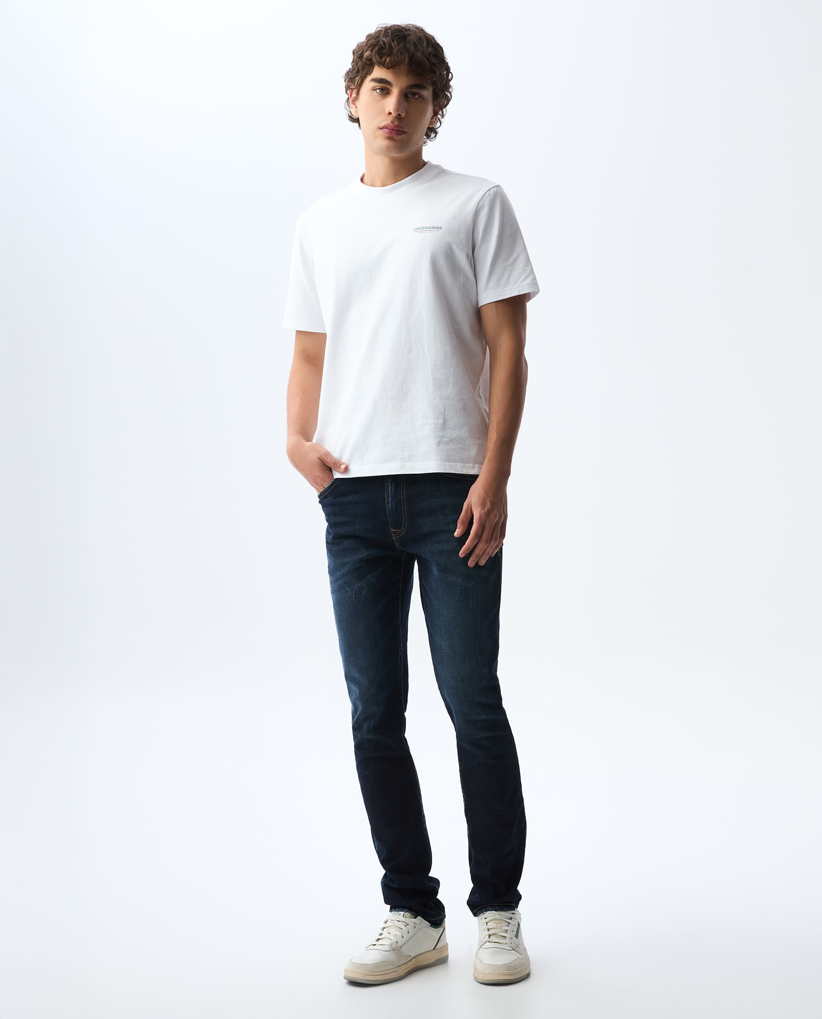 Jean Slim tono oscuro para hombre