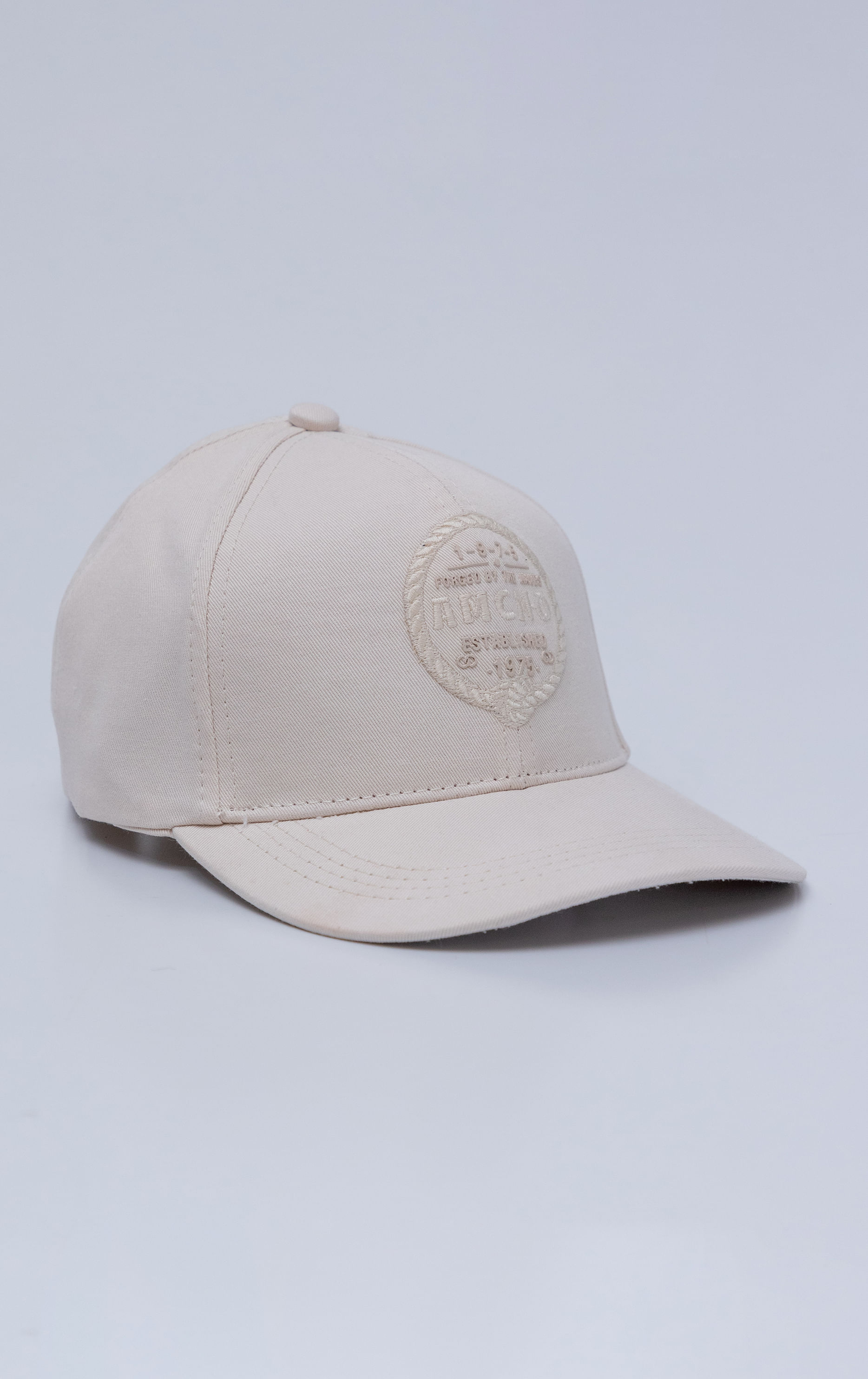 Gorra seis cascos bordada para hombre