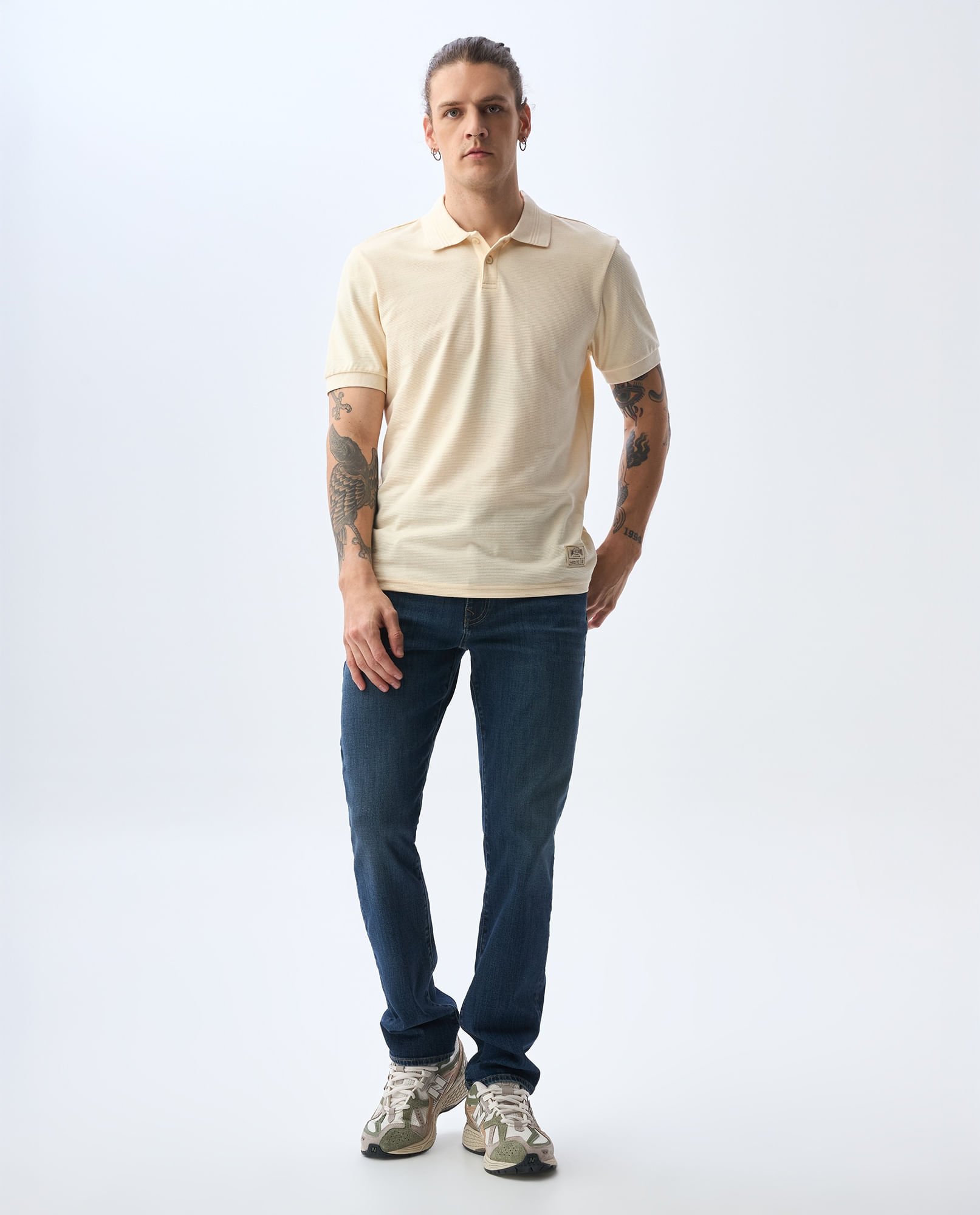 Polo Slim con marquilla en ruedo para hombre