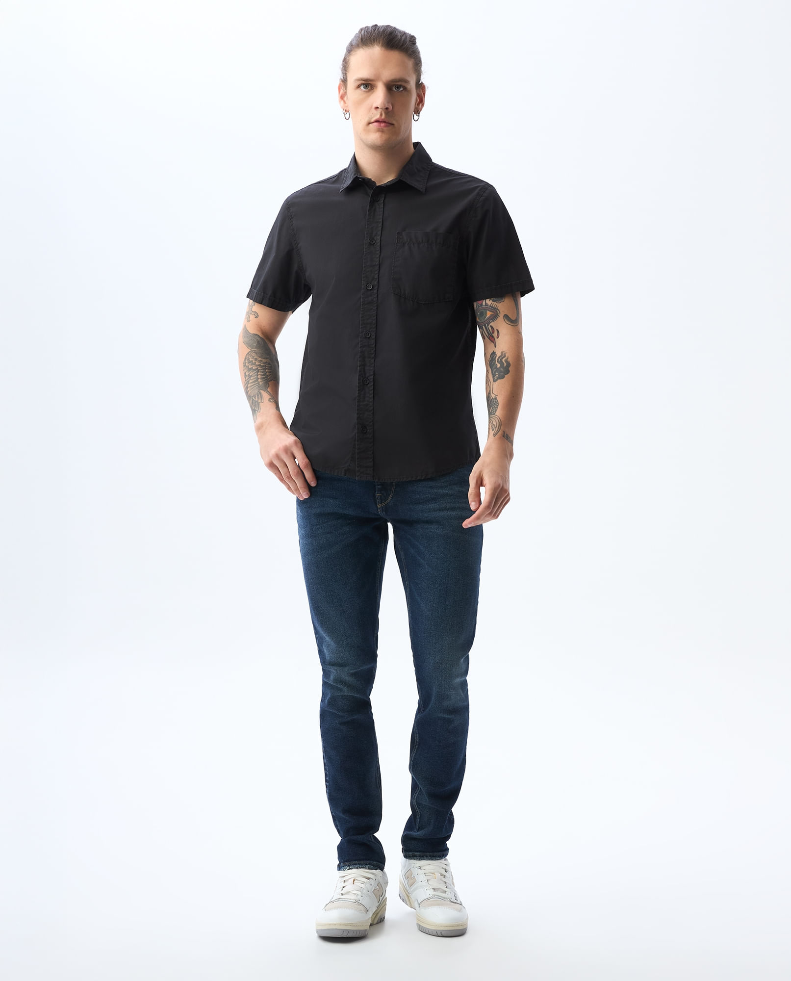 Camisa manga corta con bolsillo de parche para hombre