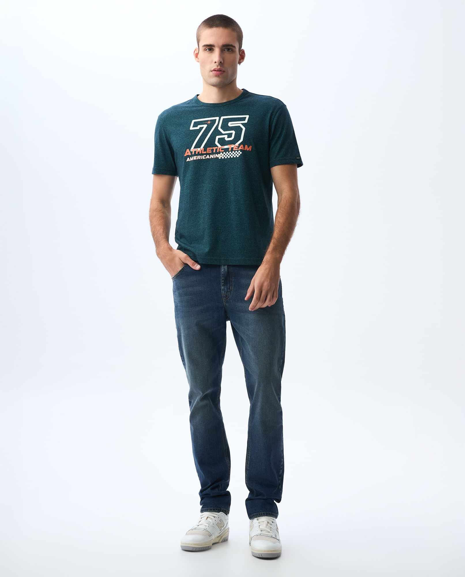Camiseta con estampado frontal para hombre
