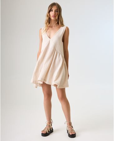 Vestido corto de tela con textura para mujer