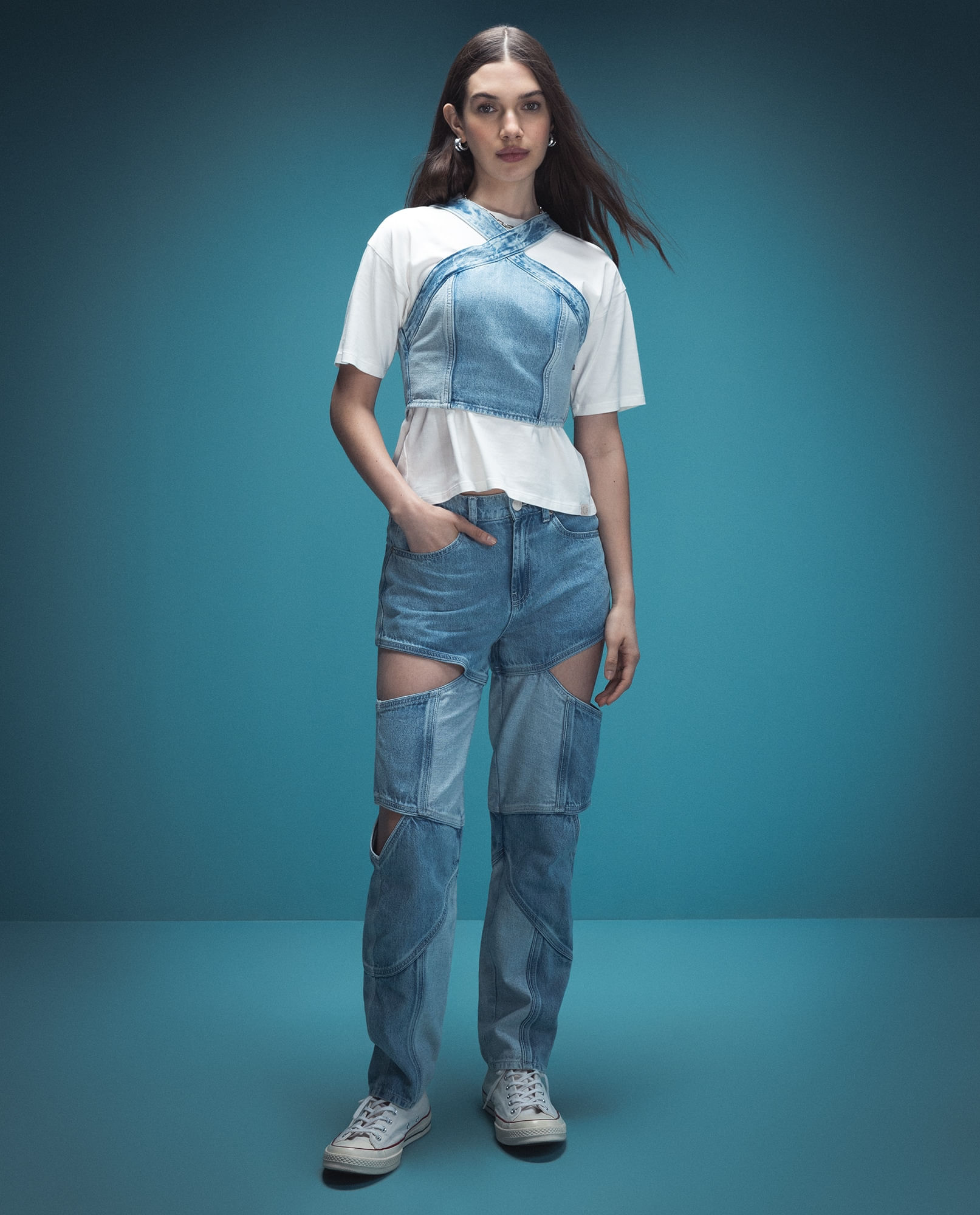 Crop top con cortes en contraste para mujer