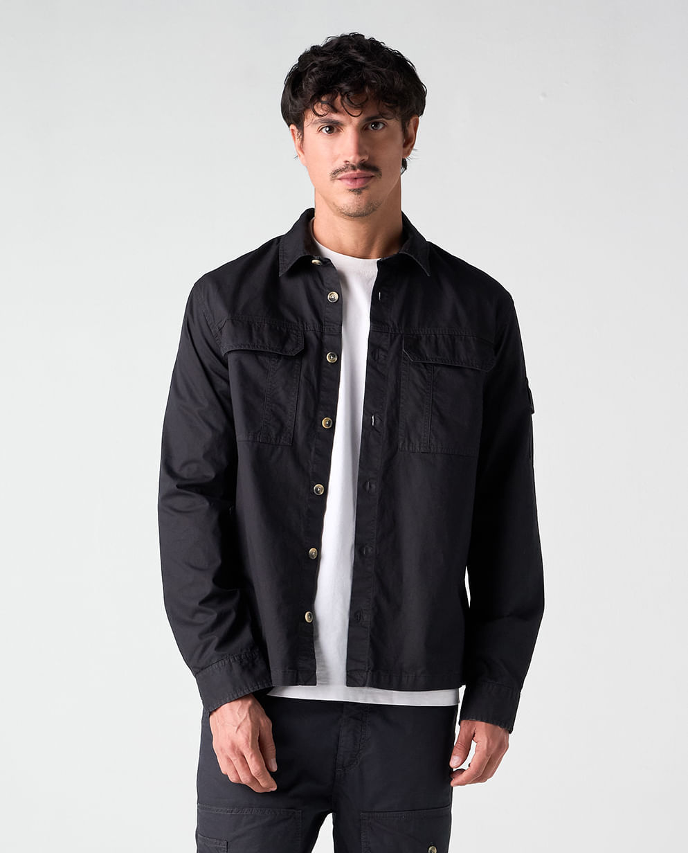 Camisa manga larga con bolsillos de tapa para hombre