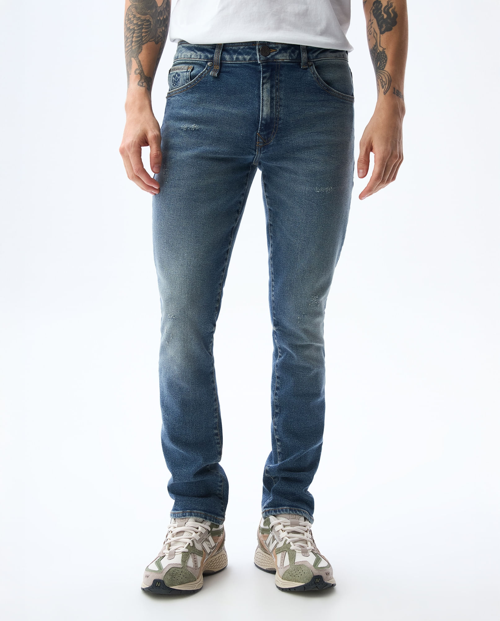 Jean Slim tono medio para hombre