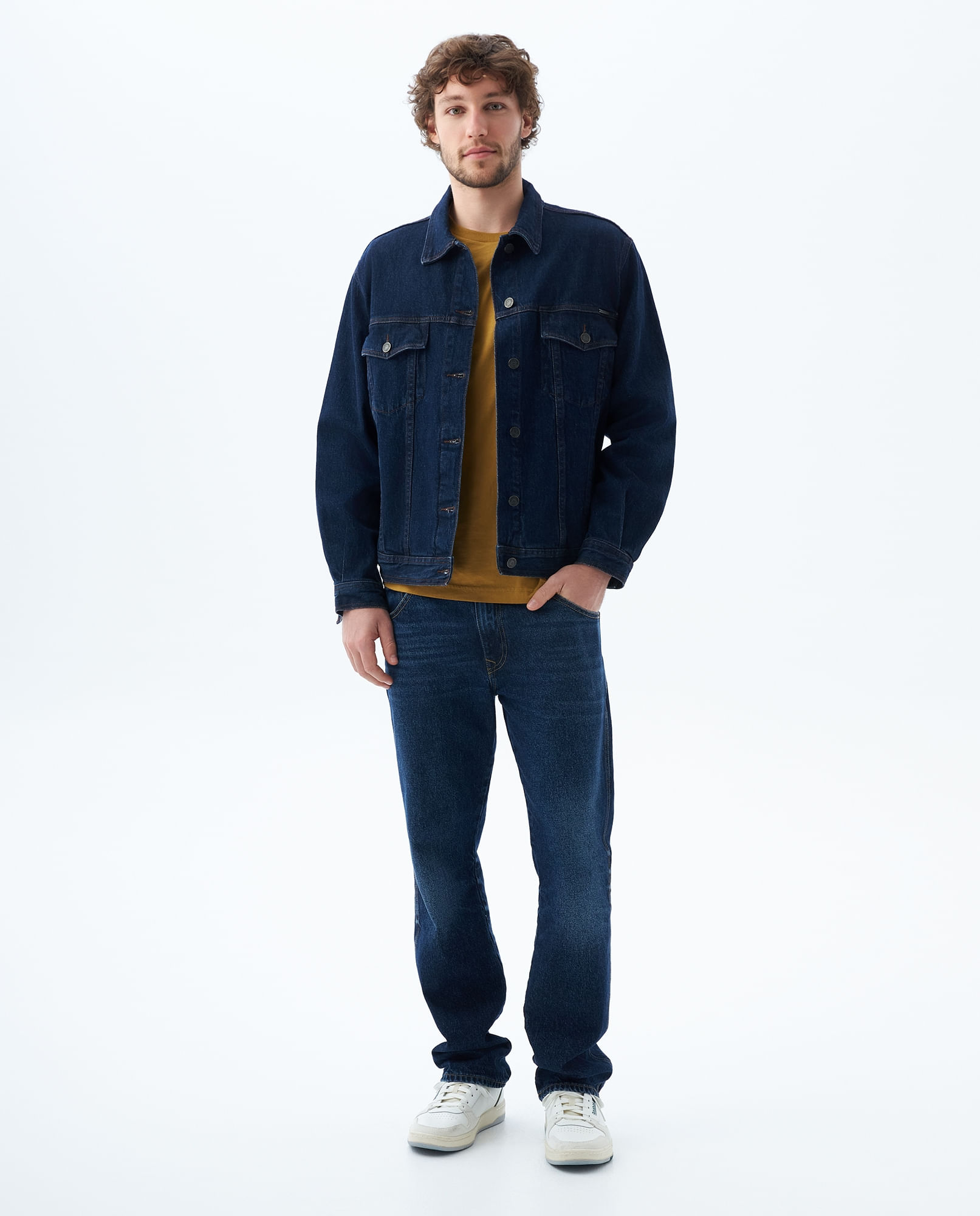 Camiseta clásica con bordado para hombre