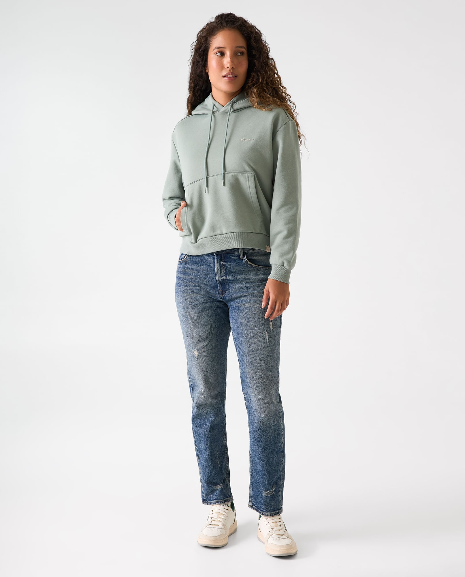 Buzo cerrado con capucha para mujer
