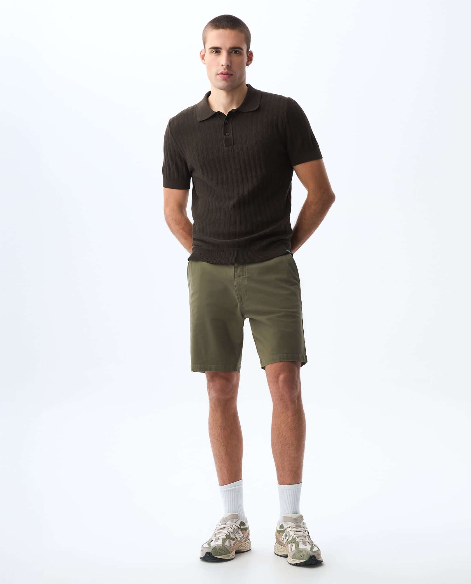 Bermuda tipo chino para hombre