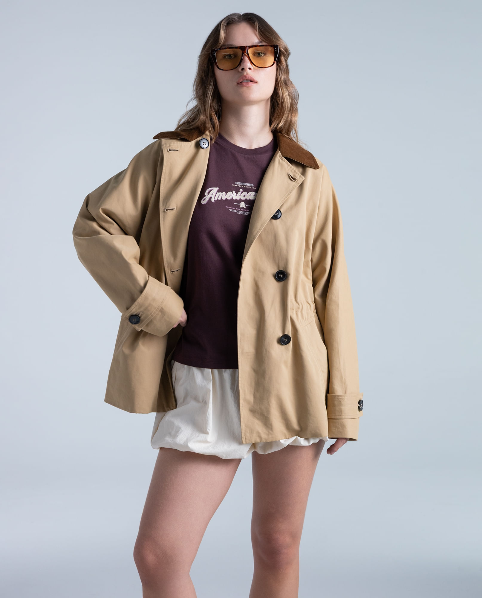 Chaqueta regular en poliéster botones negros