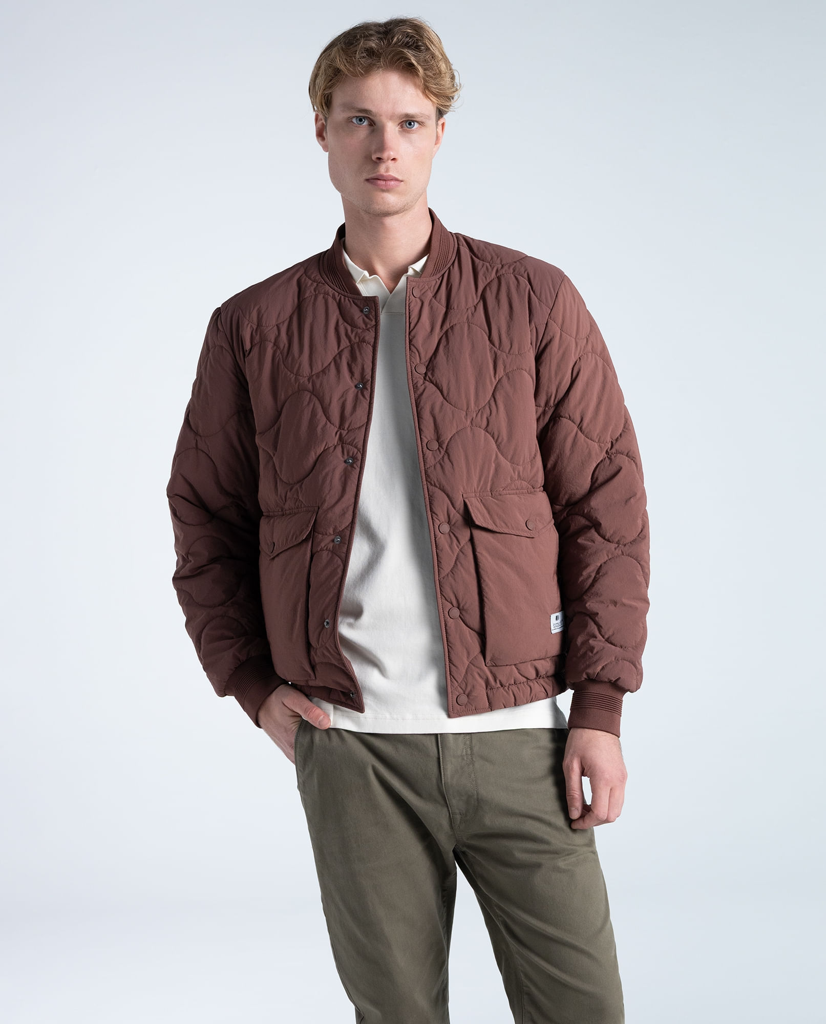 Chaqueta regular poliamida acolchada con capucha