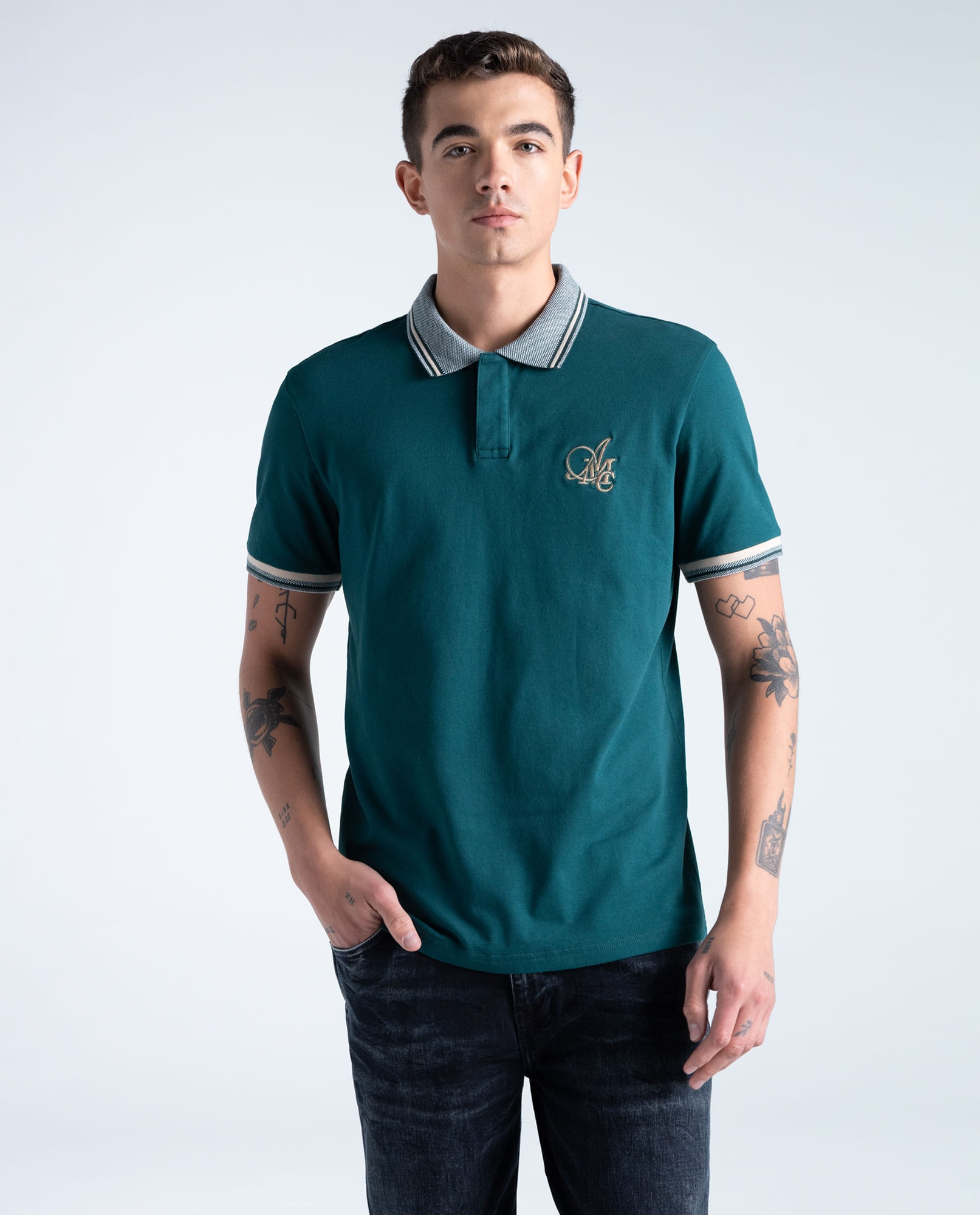 Polo slim algodón bordado en el pecho