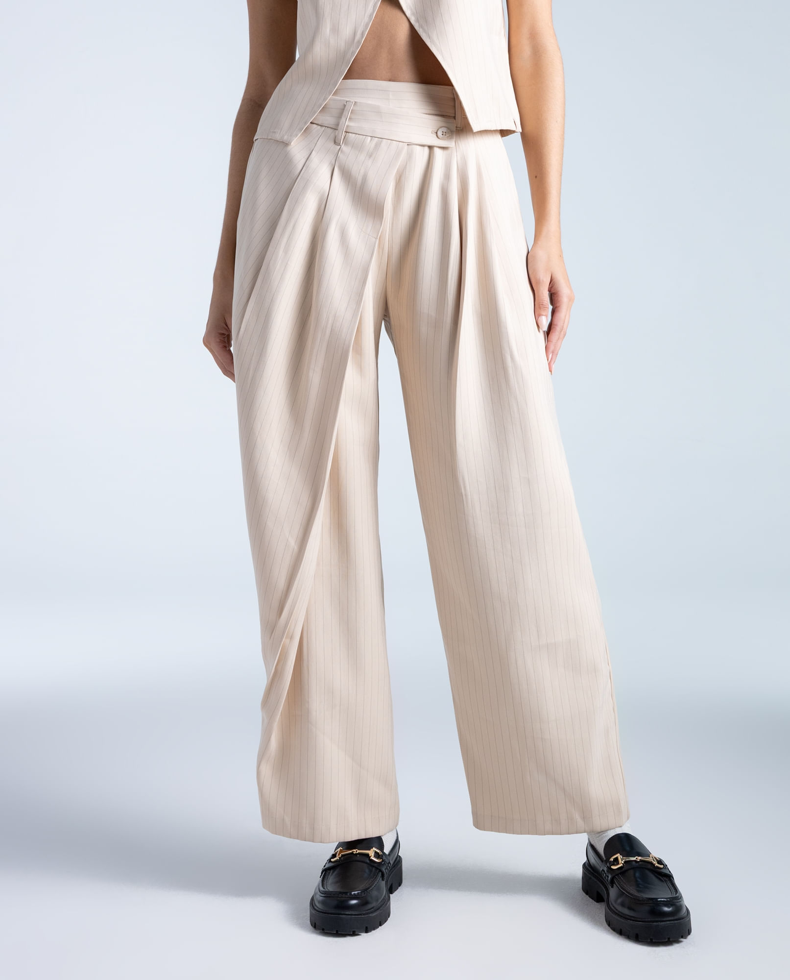 Pantalones wide leg en rayon tiro medio