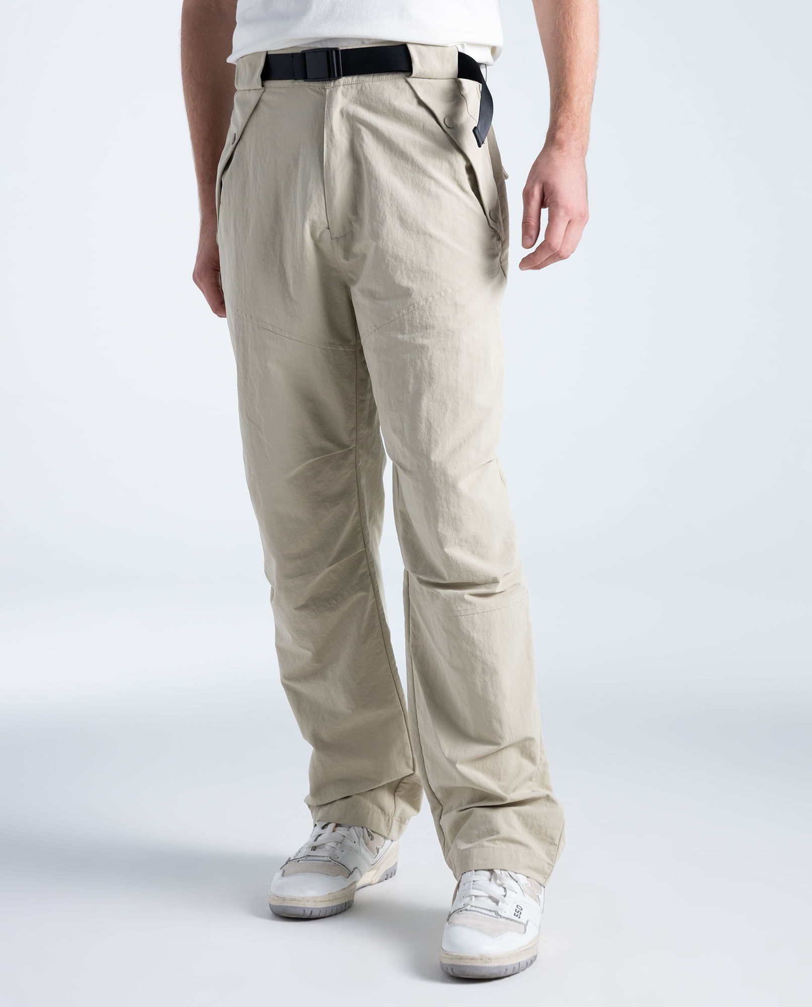 Pantalón ancho en nylon corte recto