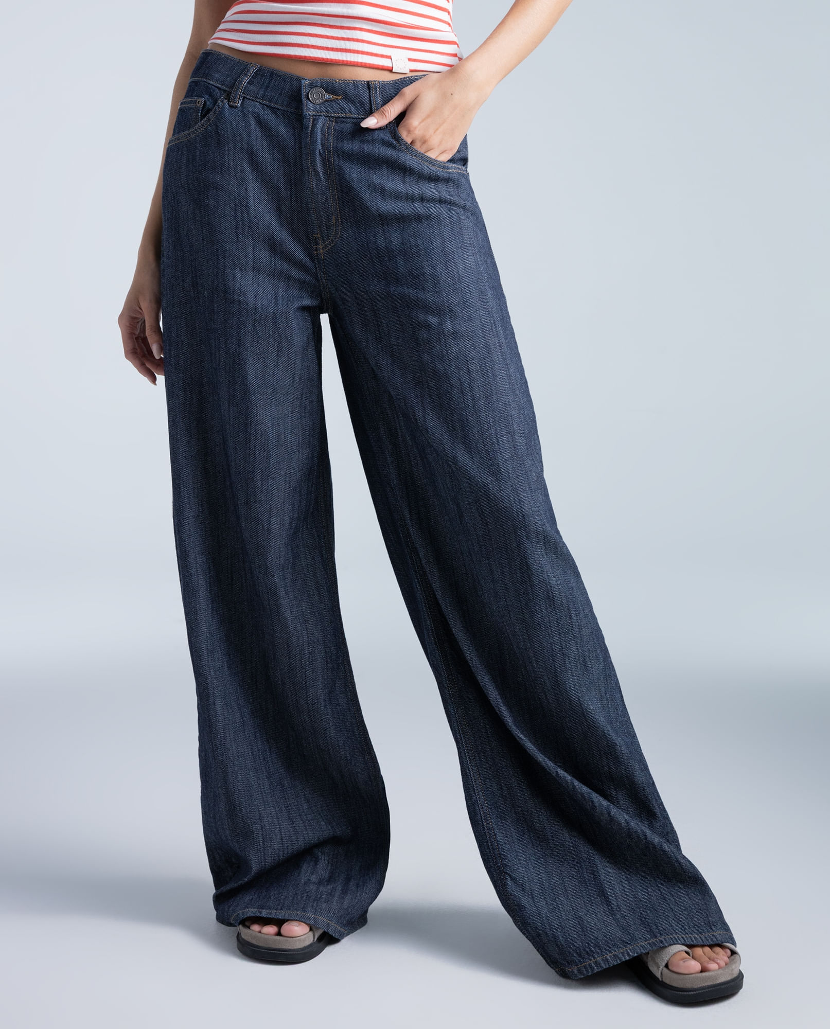 Jeans flare algodón tiro medio