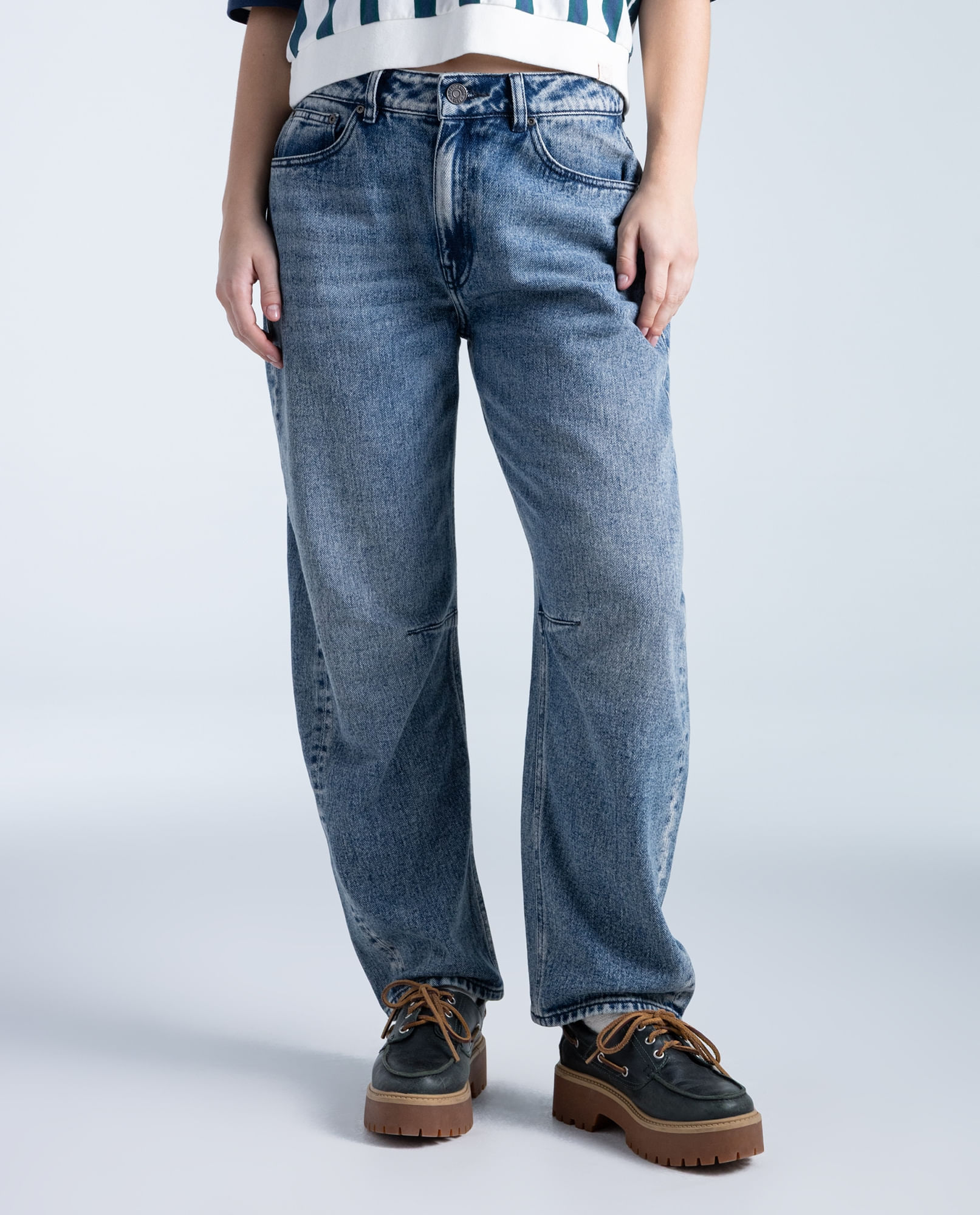 Jeans fit algodon tiro medio recto