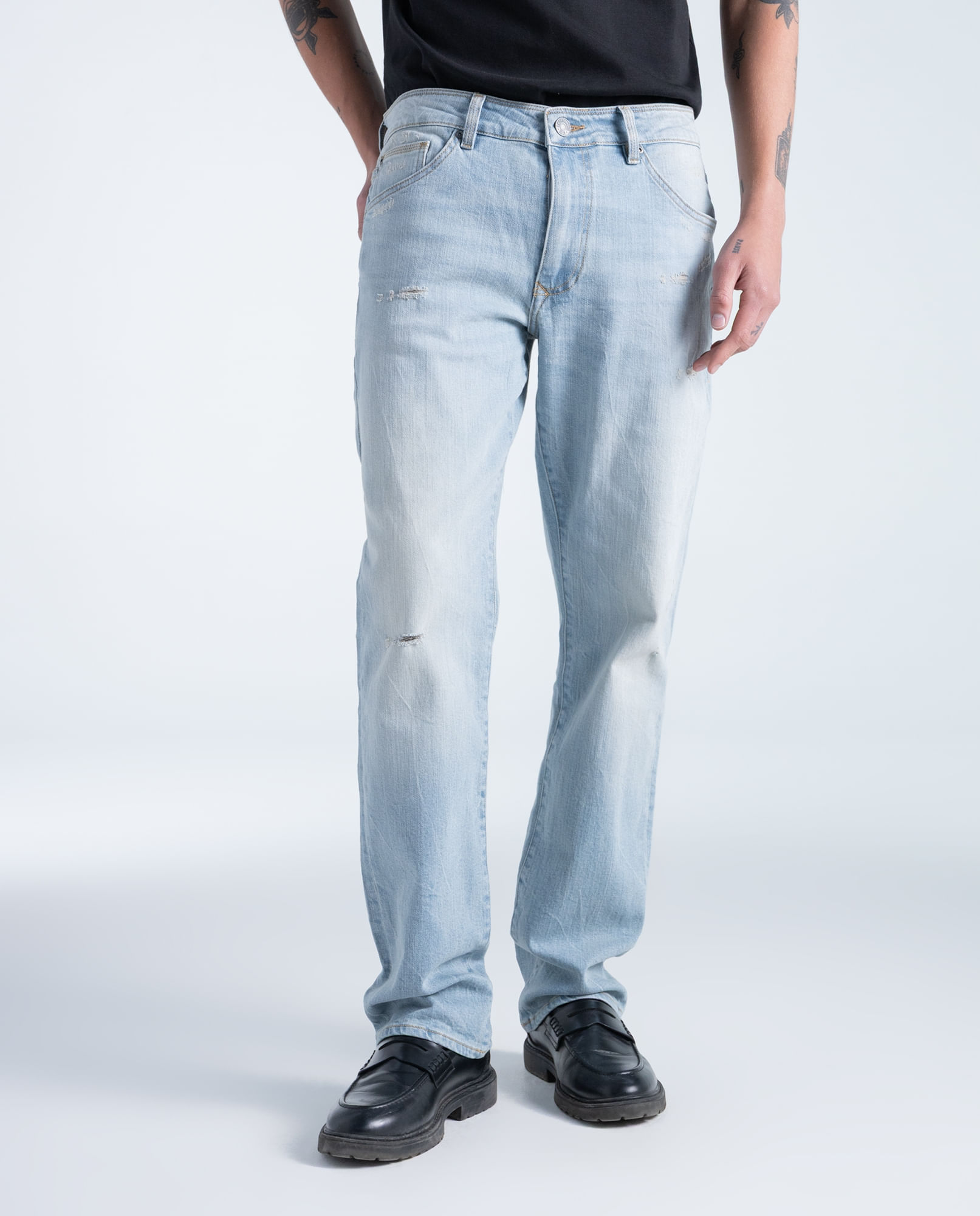 Jeans regular en algodón tiro bajo con rotos