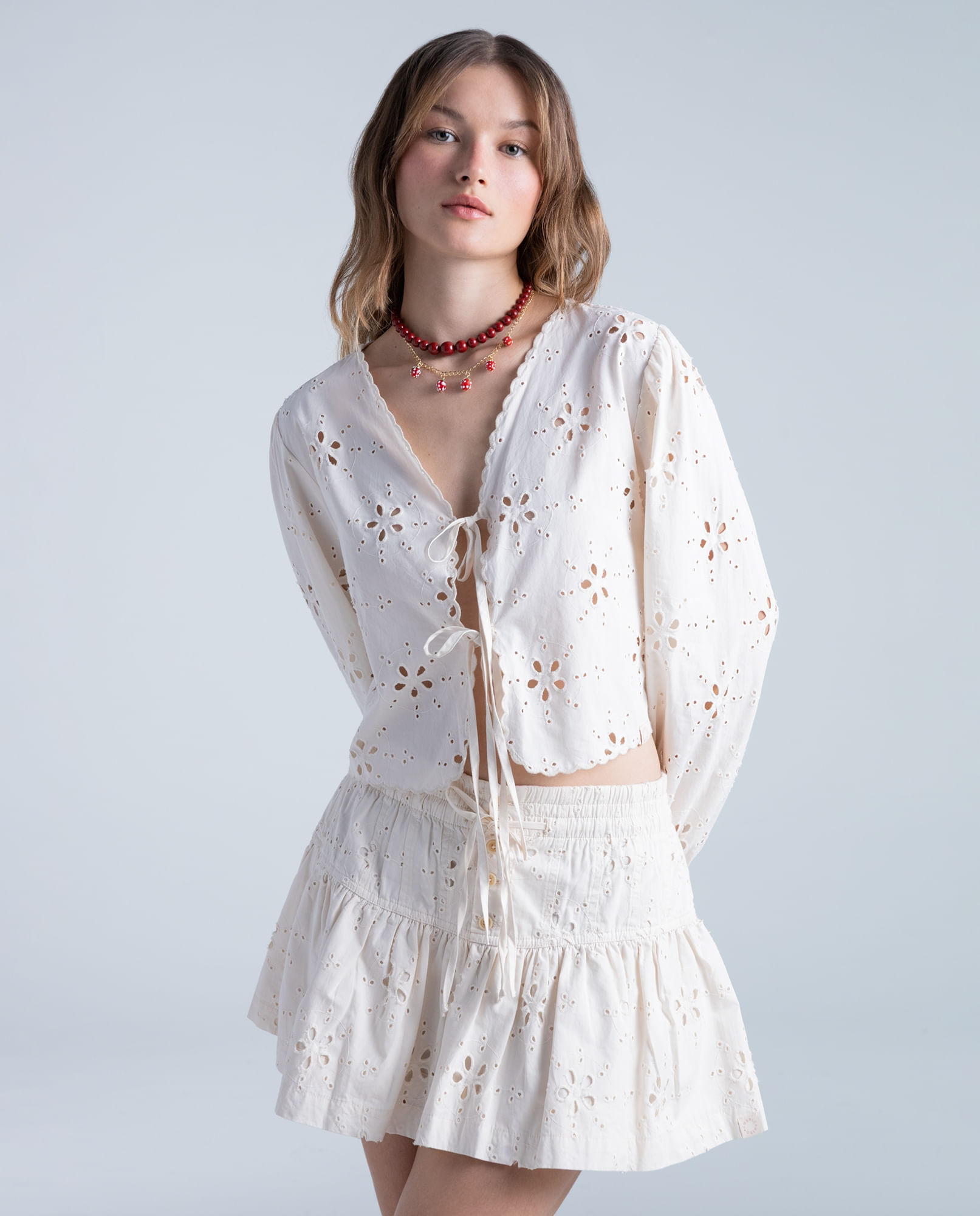 Camisa patrón calado manga larga cuello camisero para mujer