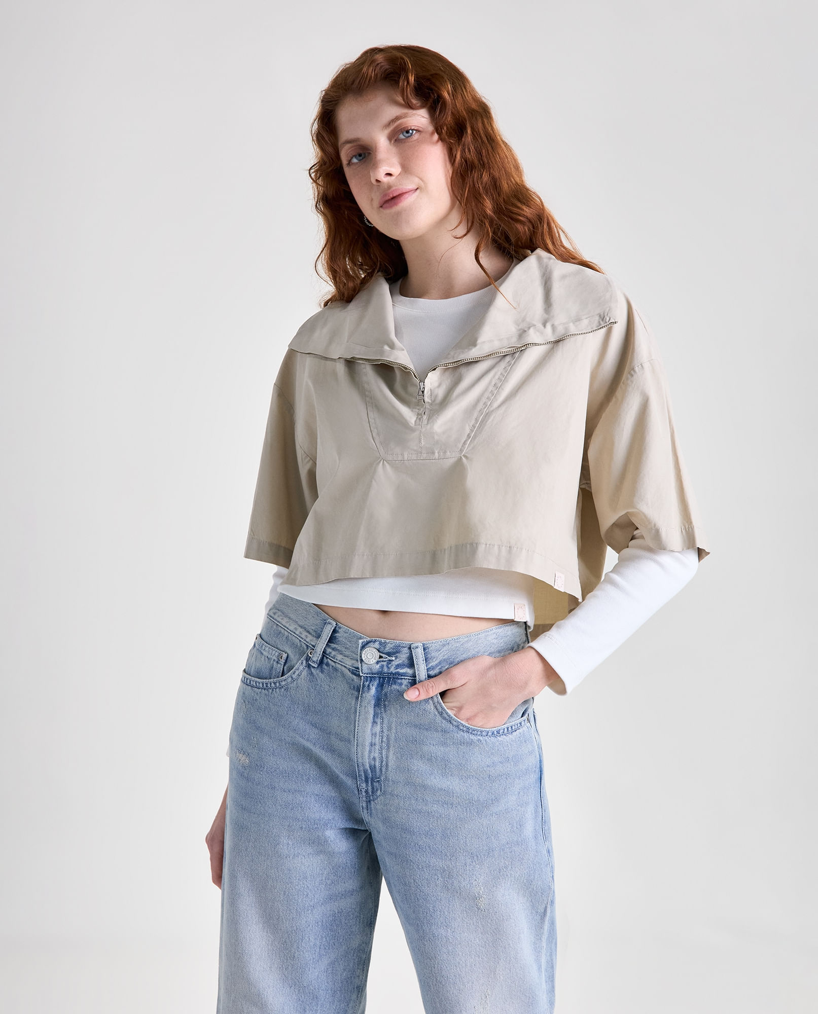 Camisa oversize manga corta cuello en V para mujer