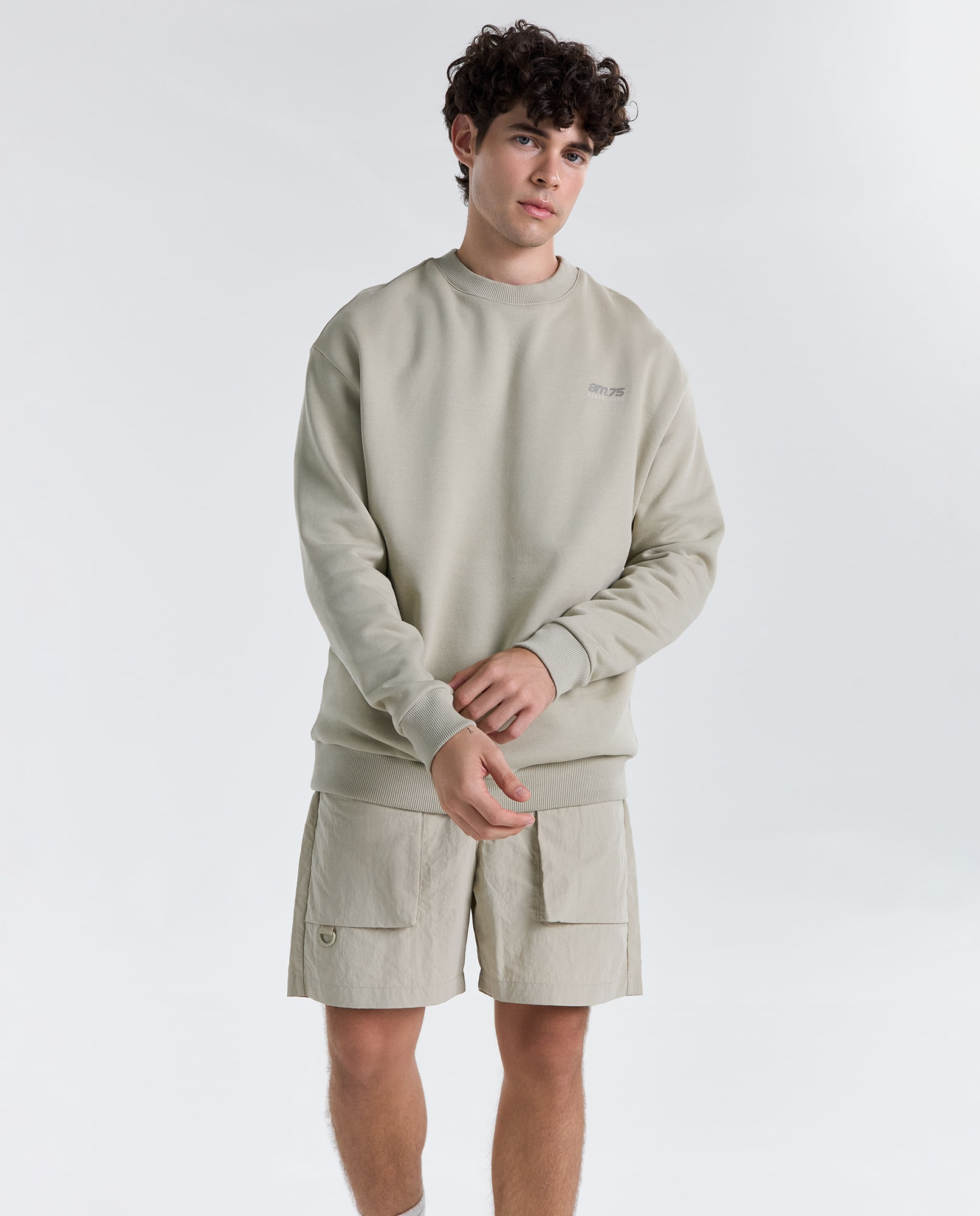 Buzo oversize cuello redondo para hombre