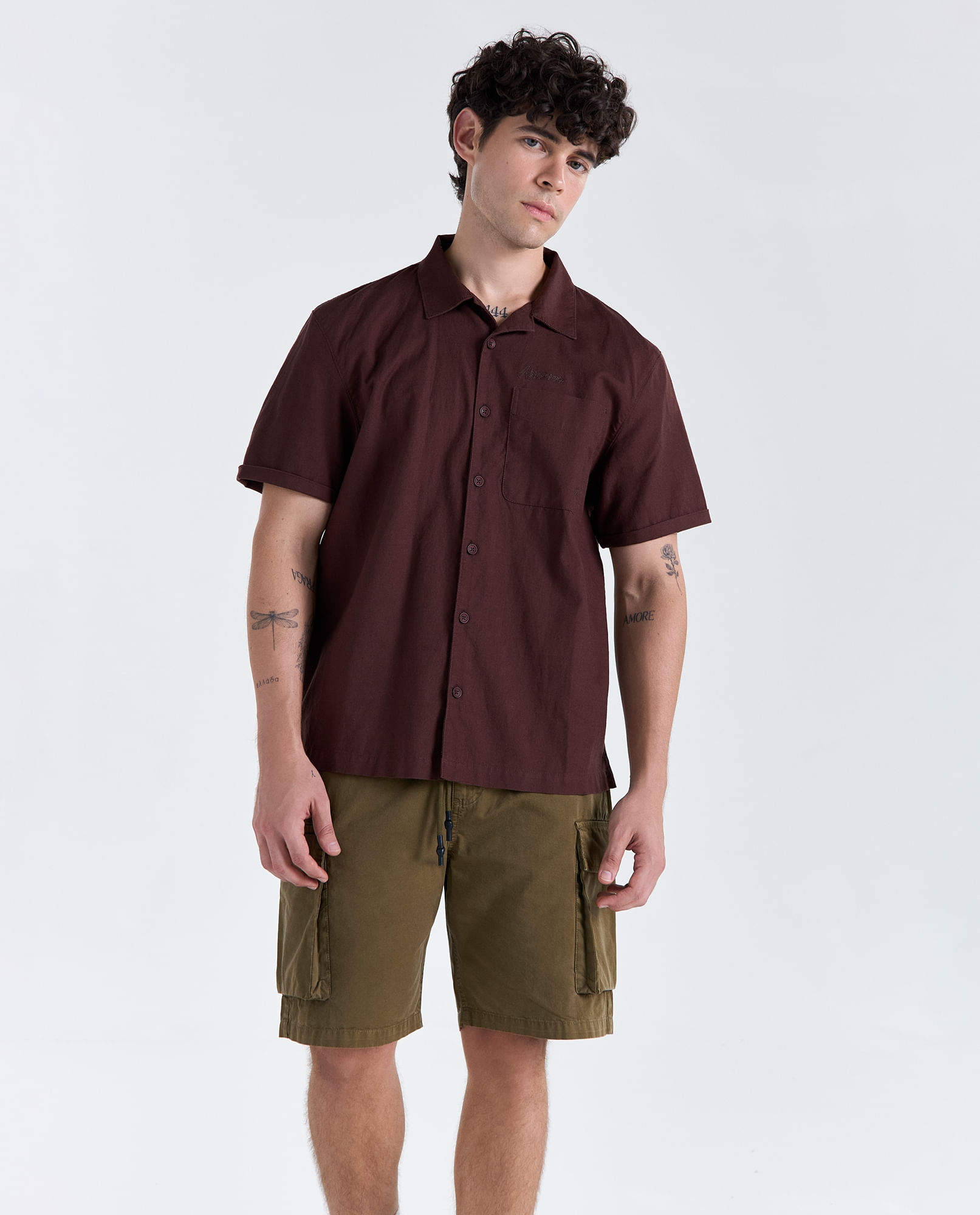 Camisa manga corta cuello clásico para hombre