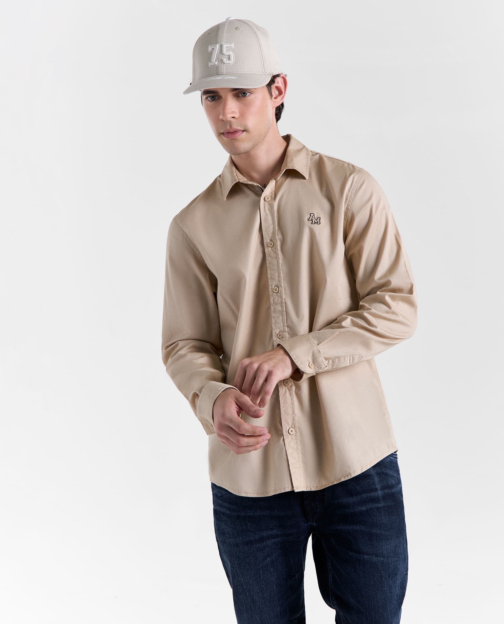 Camisa manga larga cuello clásico para hombre