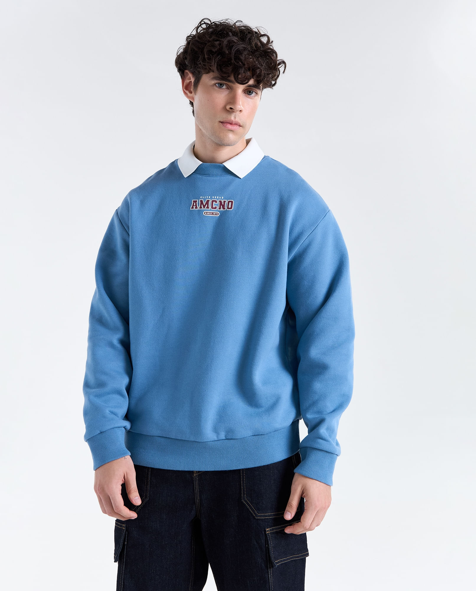 Buzo cerrado en algodón caída recta con bordado