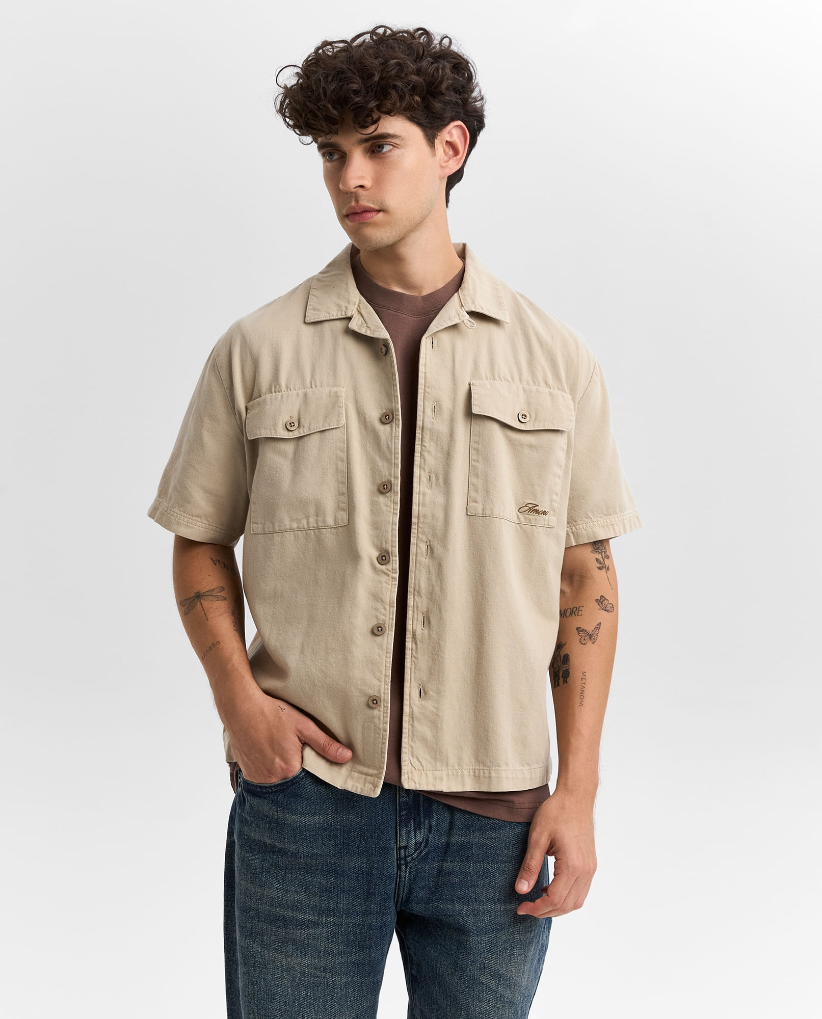 Camisa oversize manga corta cuello sport para hombre