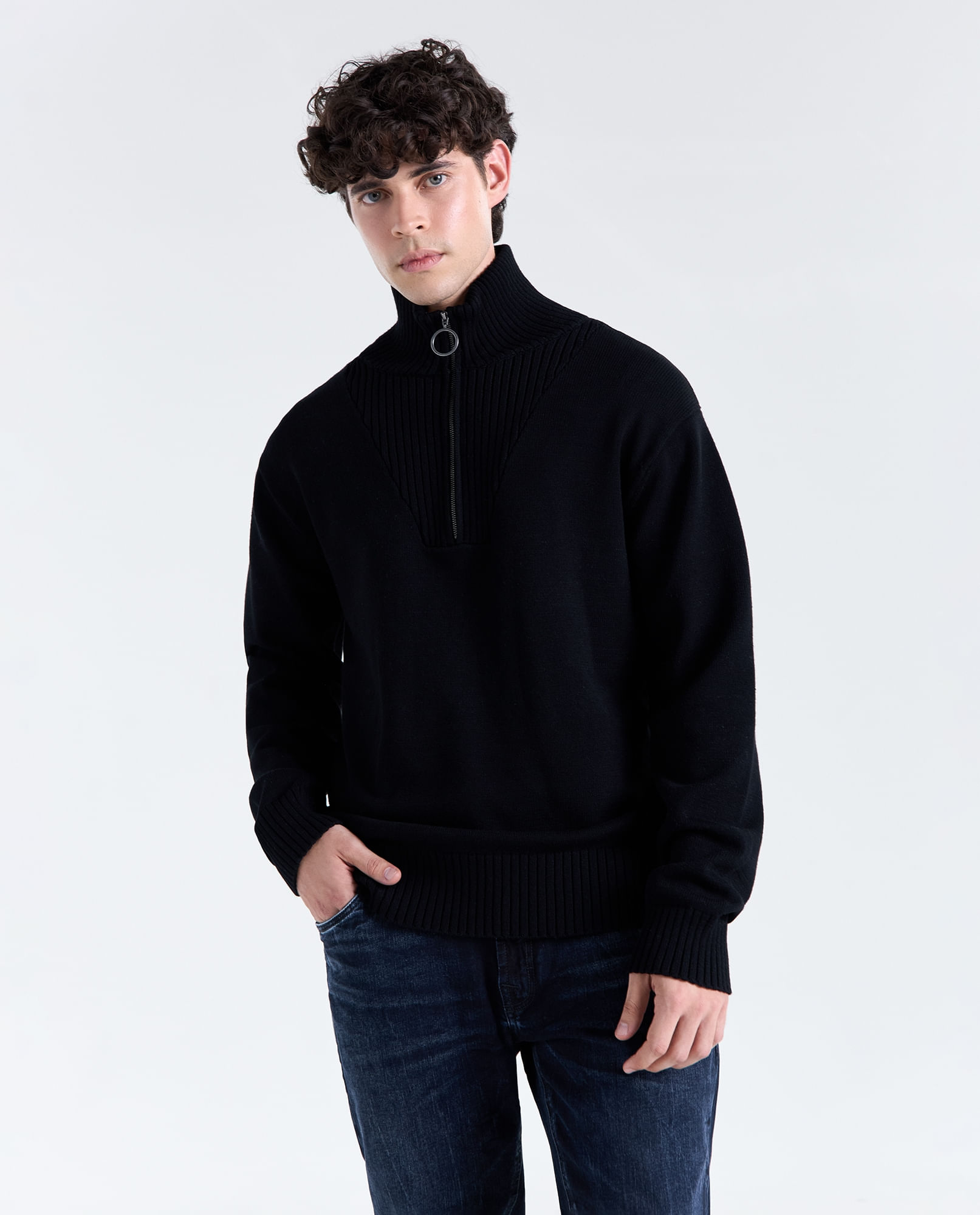 Buzo regular en viscosa con cuello alto y cremallera