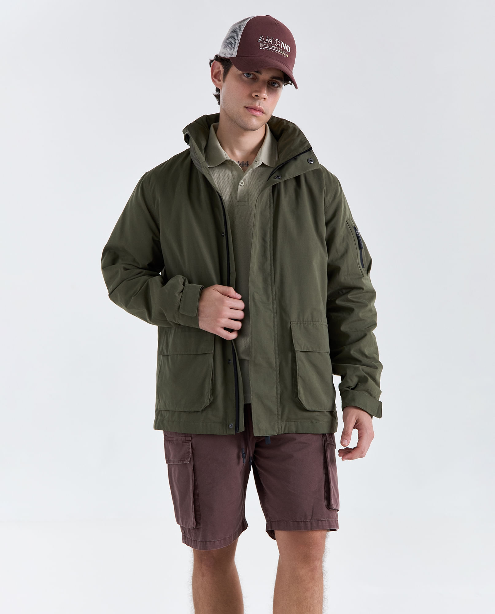Parka regular cuello alto para hombre