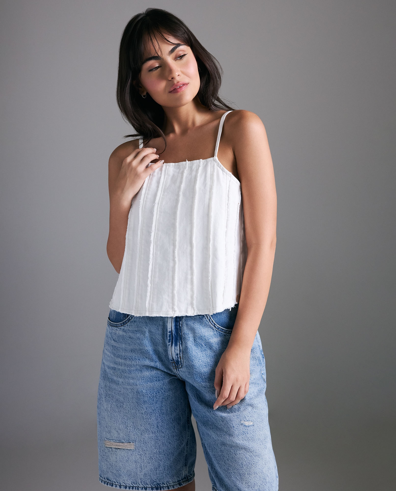 Camisa slim manga corta cuello redondo para mujer
