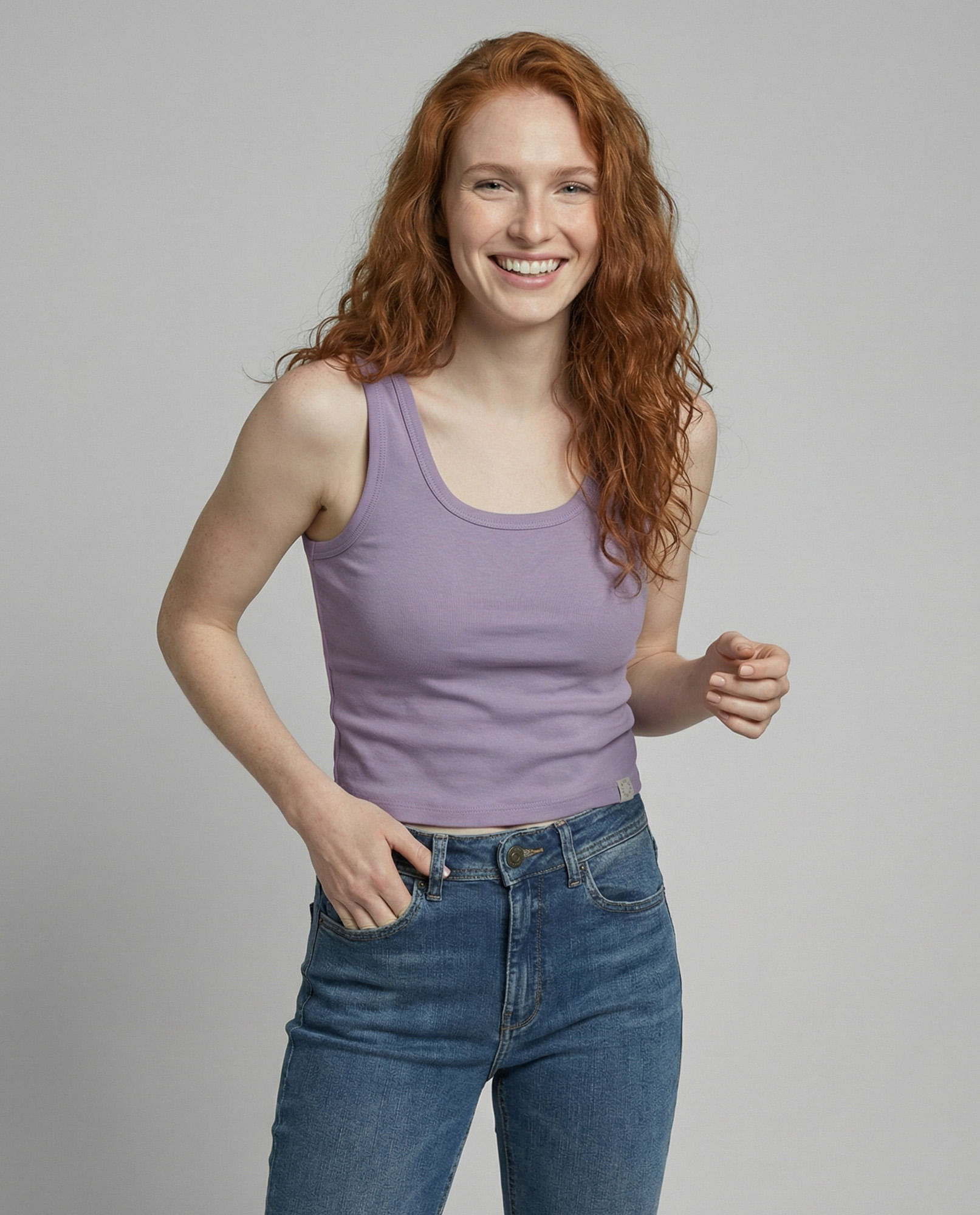 Camiseta corte ajustado manga corta cuello redondo para mujer