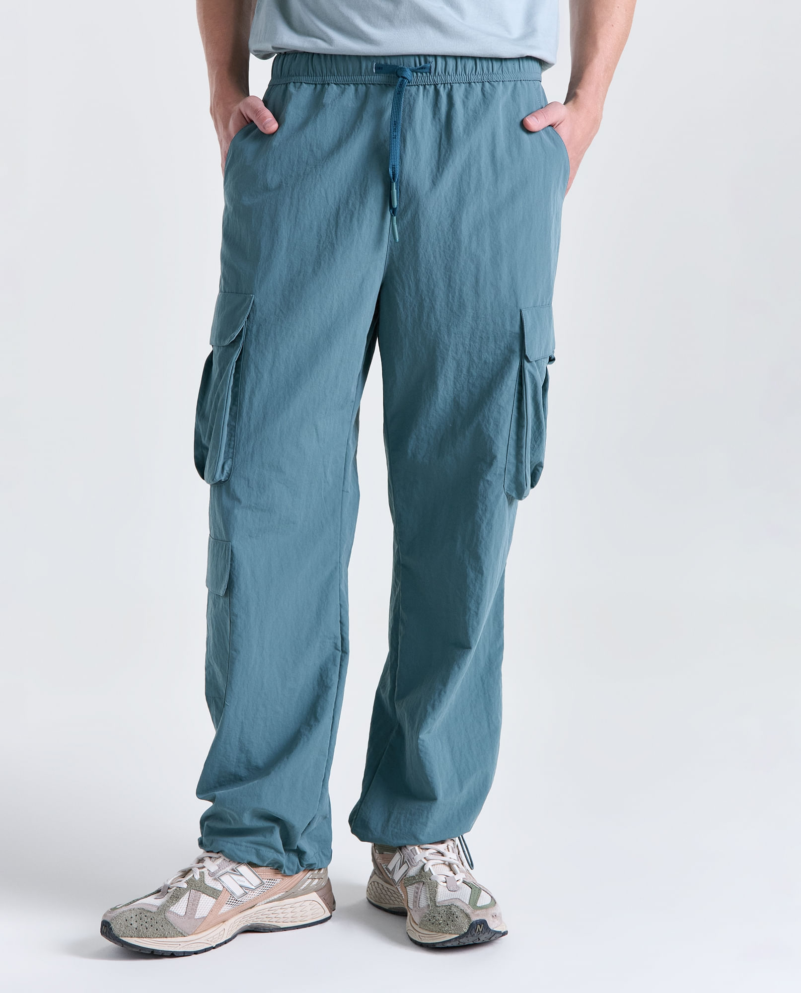 Pantalón Cargo tiro medio para hombre