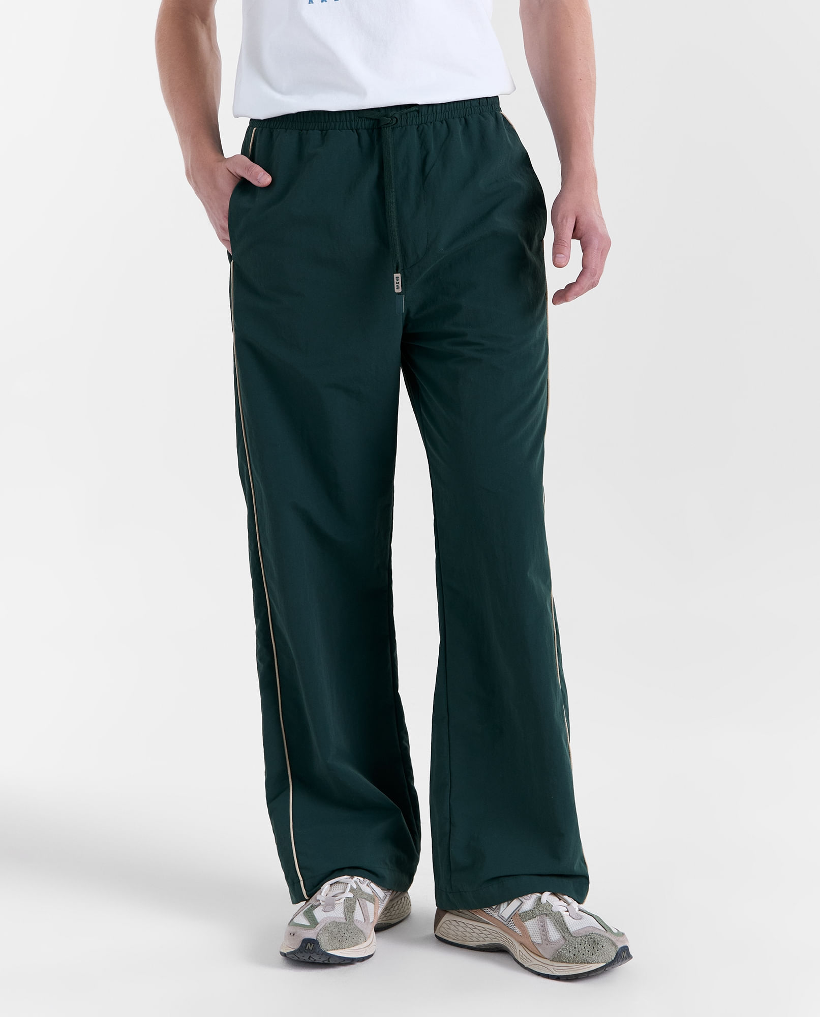 Pantalón Jogger Nylon Tiro Medio para Hombre