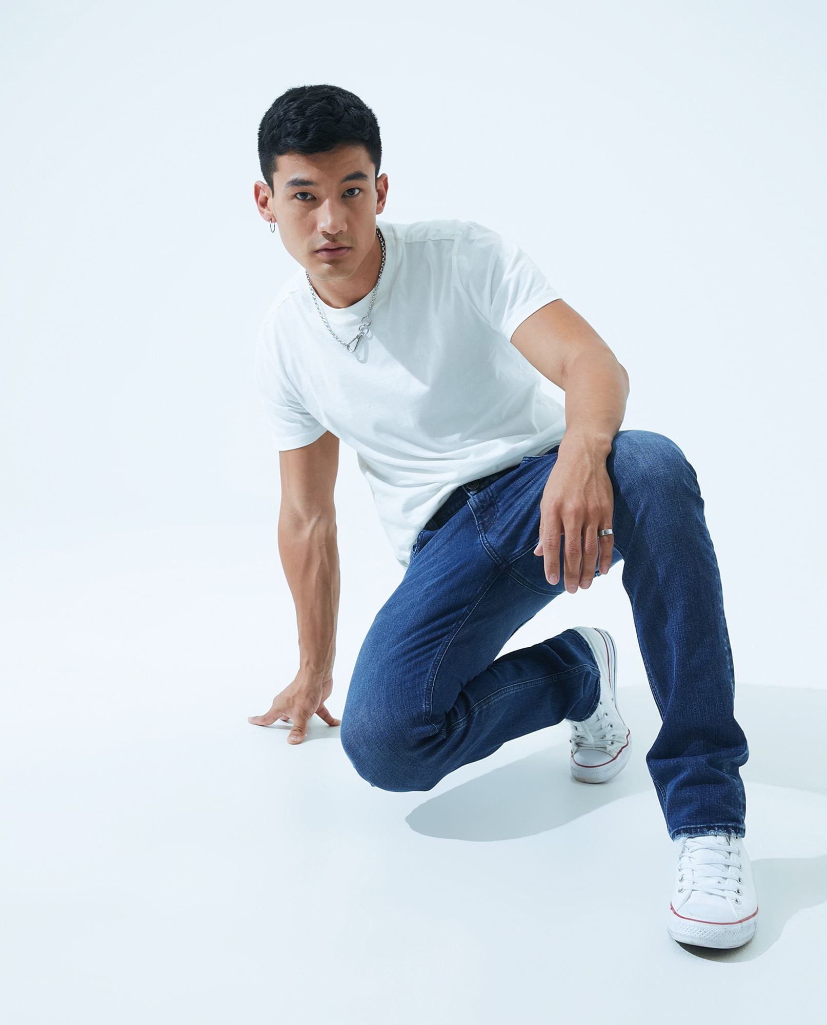 Jean Slim and Straight fit tono medio para hombre