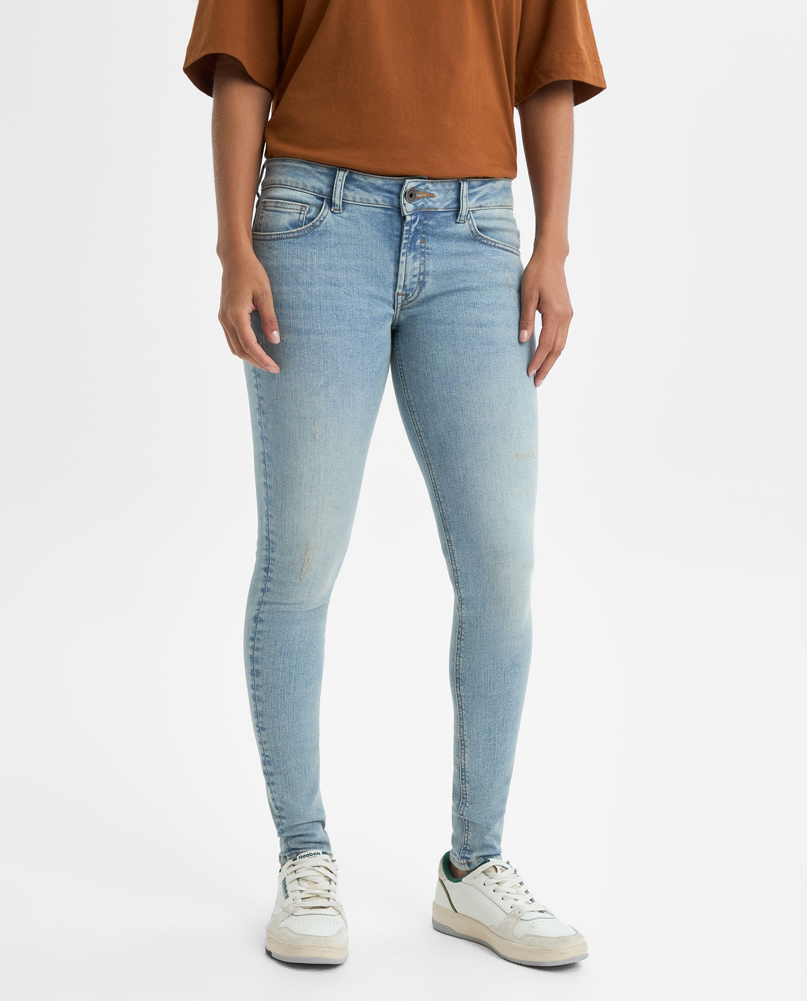 Jeans skinny algodón tiro medio