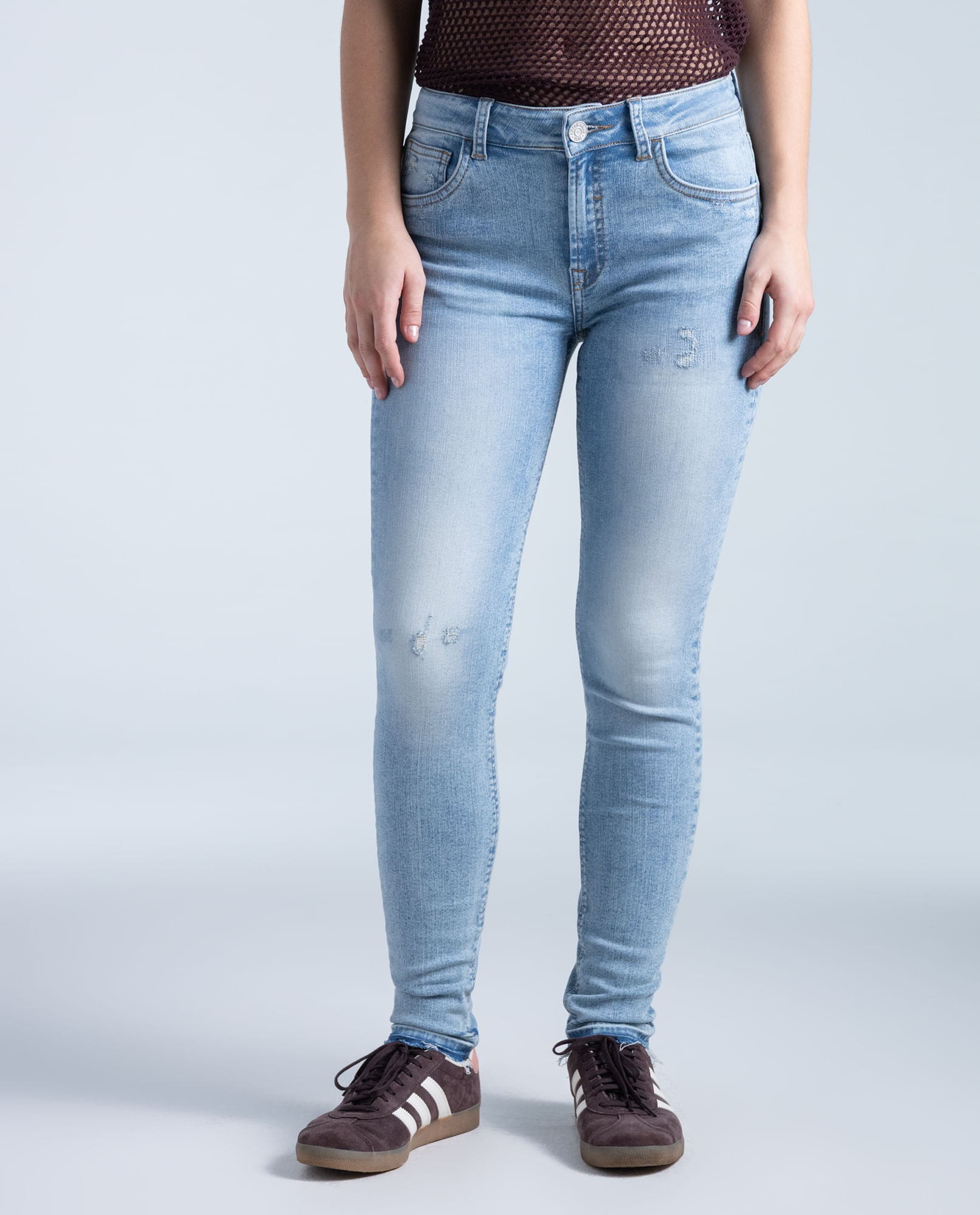 Jeans skinny en algodón tiro medio