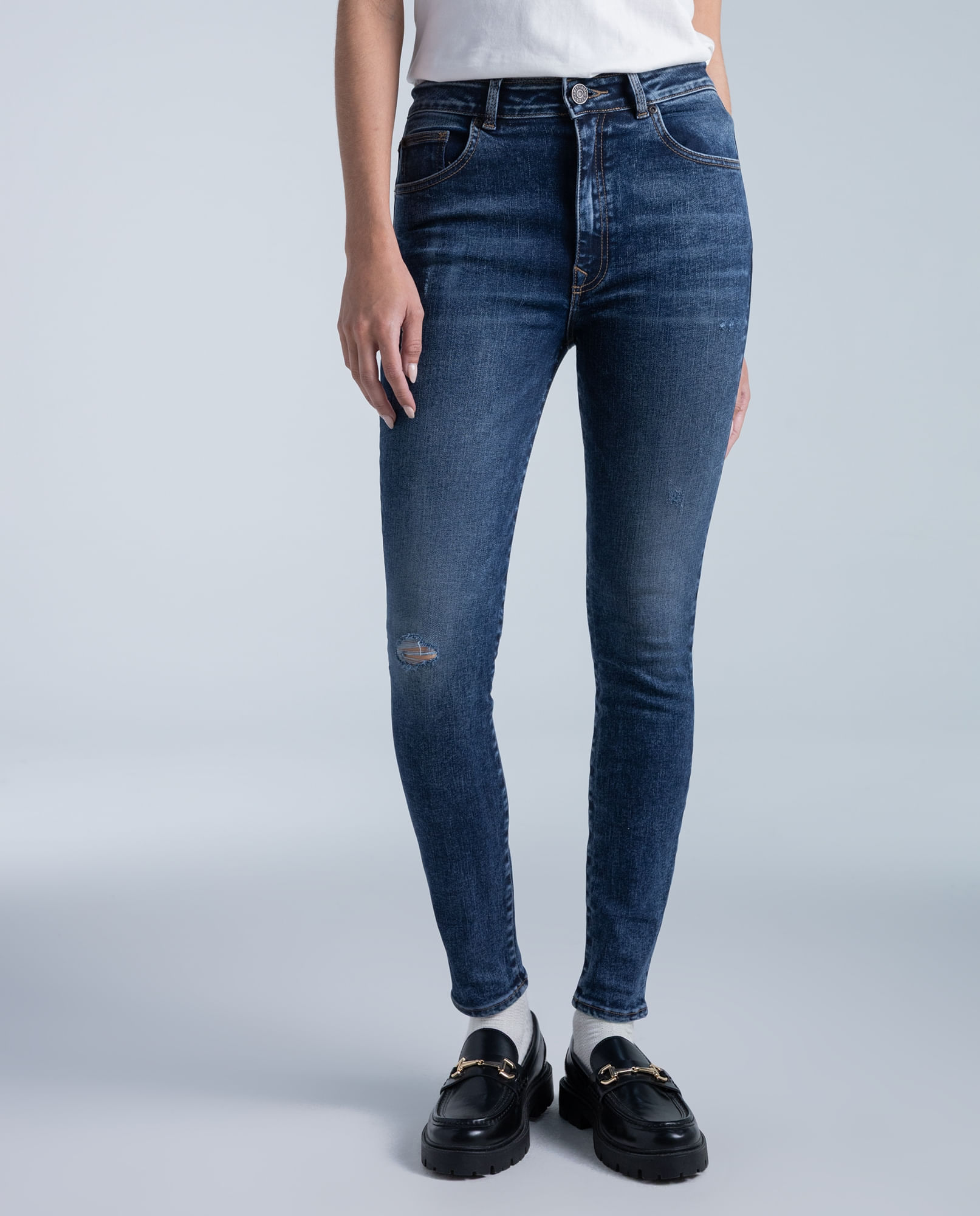 Jeans skinny algodón tiro alto con rotos