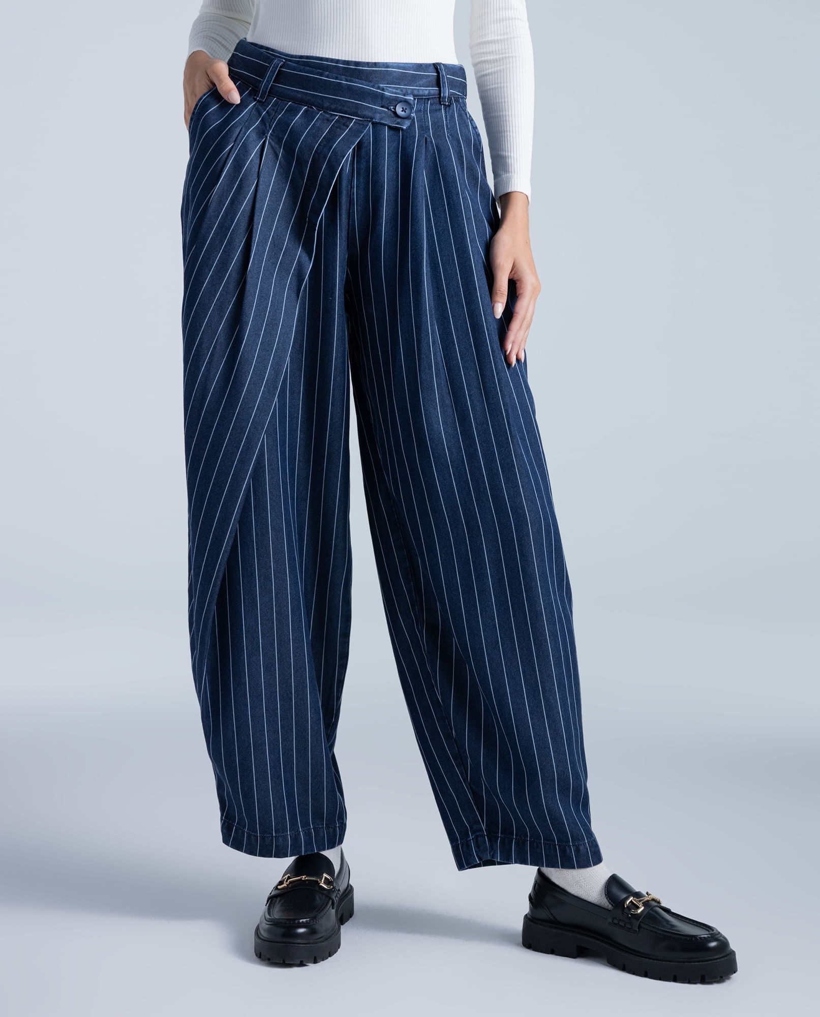 Jeans flare Tencel tiro alto