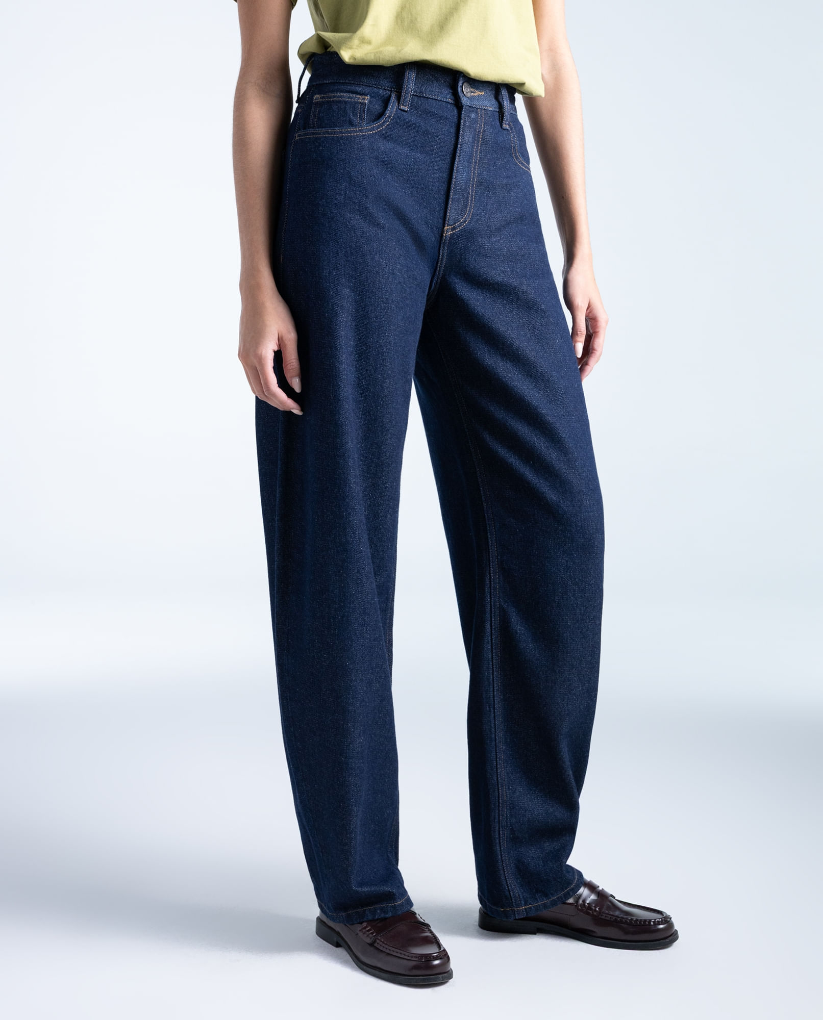 Jeans rectos en algodon tiro alto