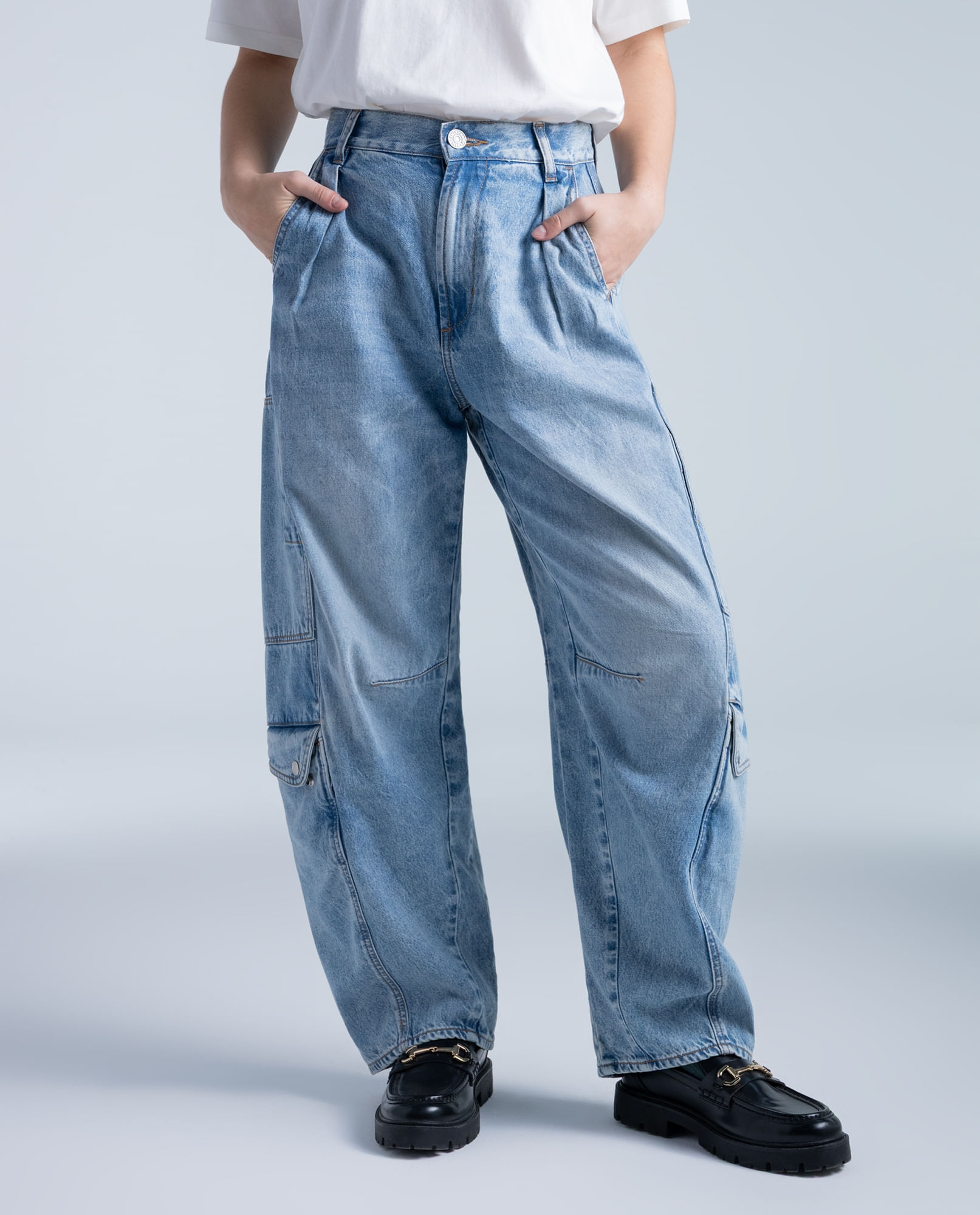 Pantalón cargo en algodón tiro alto