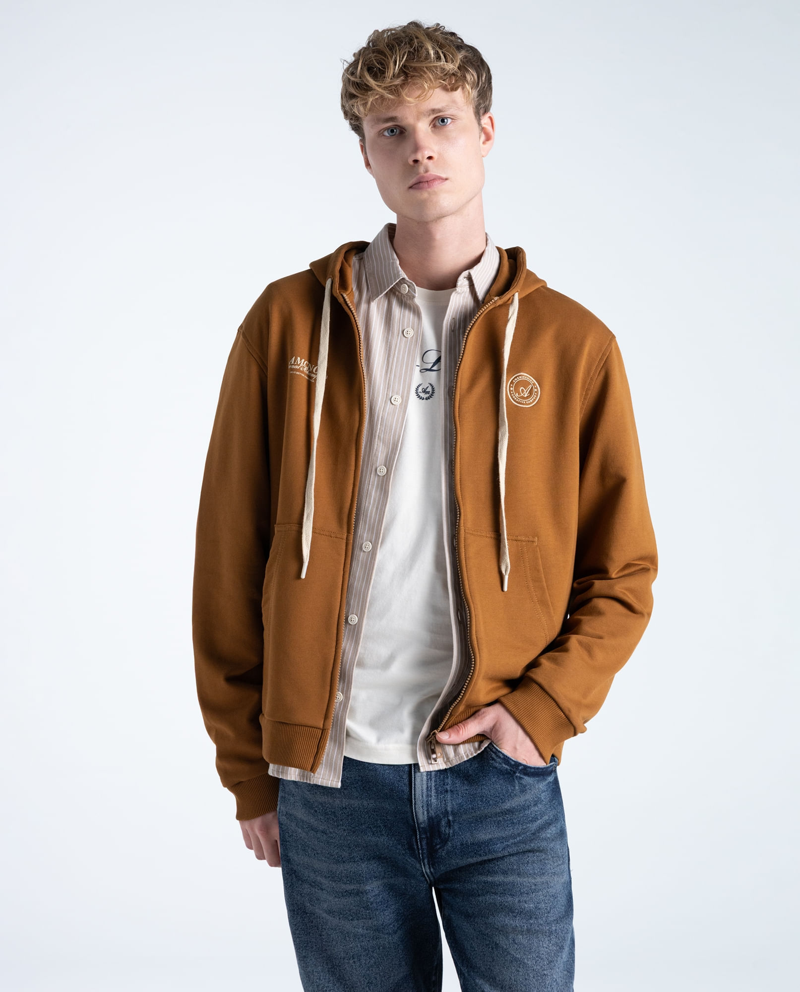 Buzo oversize en algodón con capucha y bordado