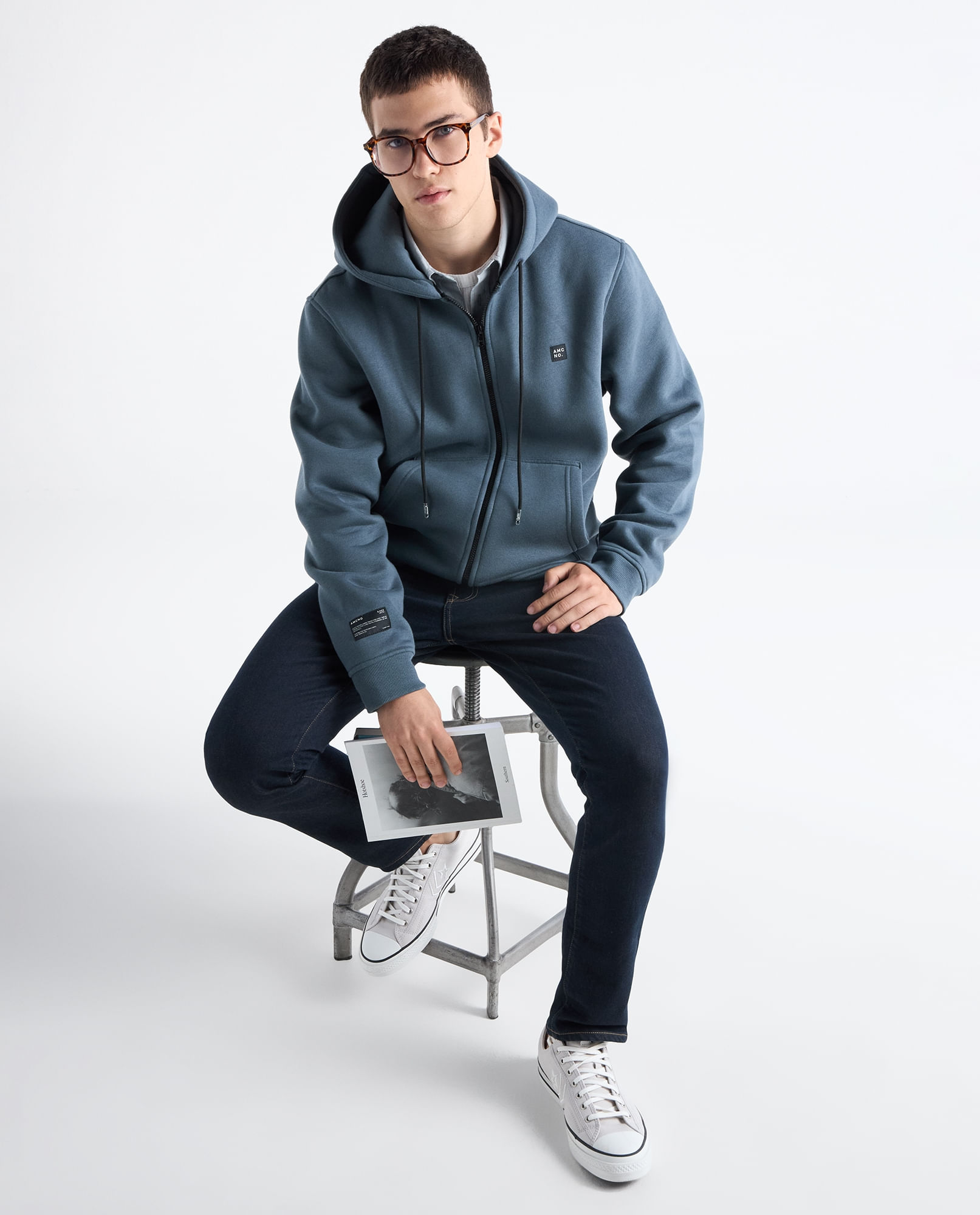 Jean slim fit tiro medio para hombre